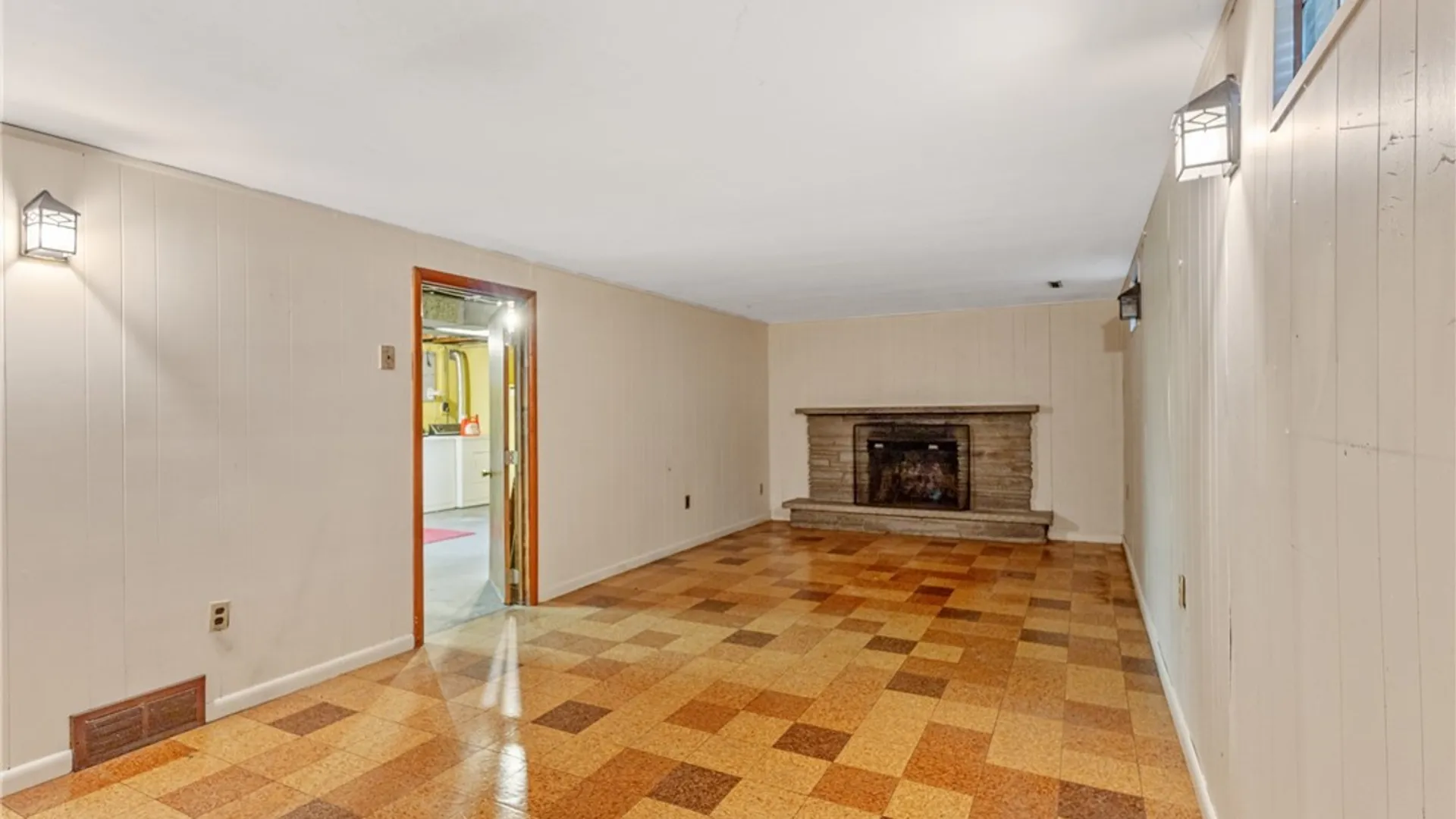 Property at 214 Colony Park Drive, Salina, NY 13088 34
