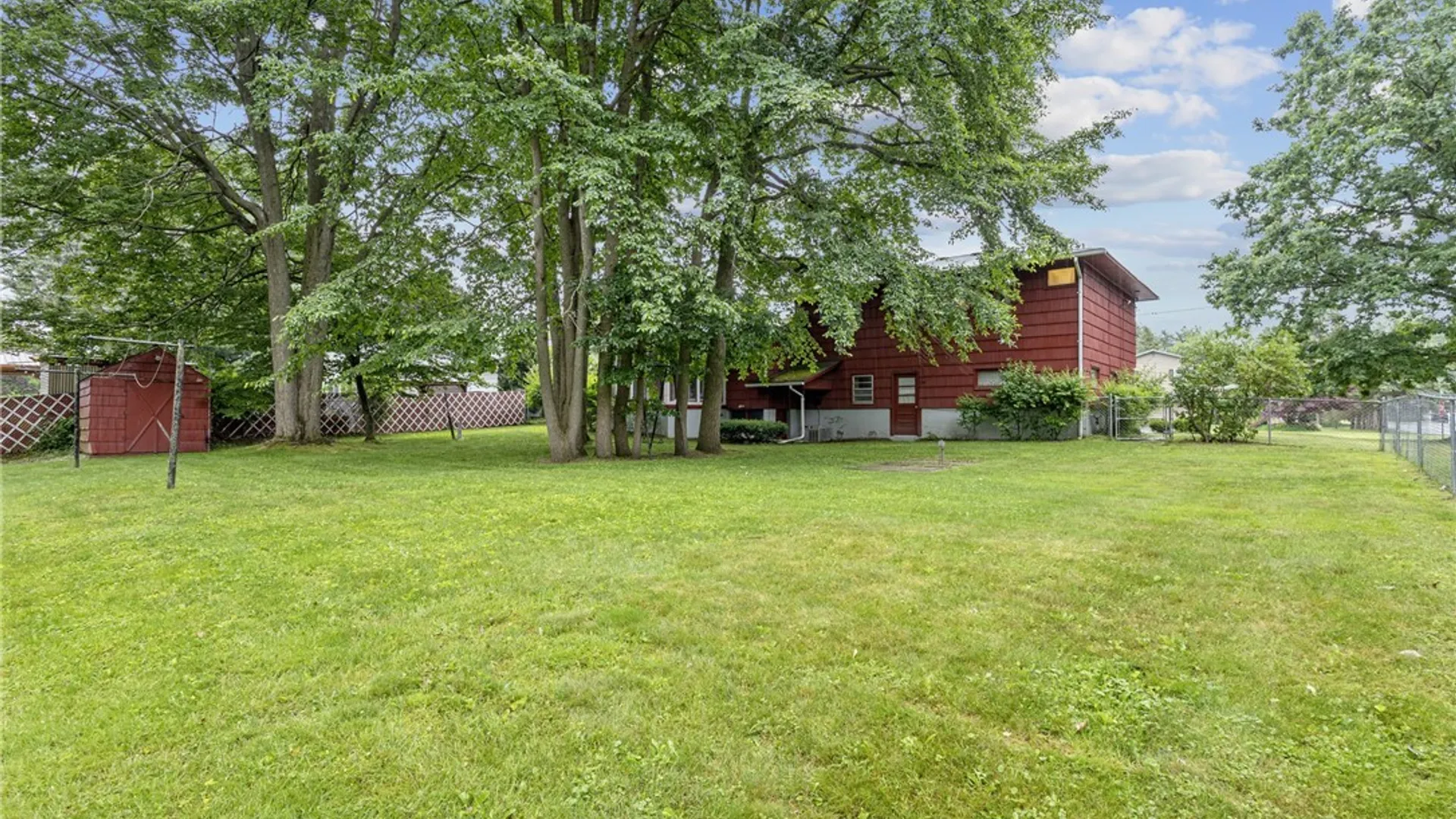 Property at 214 Colony Park Drive, Salina, NY 13088 39