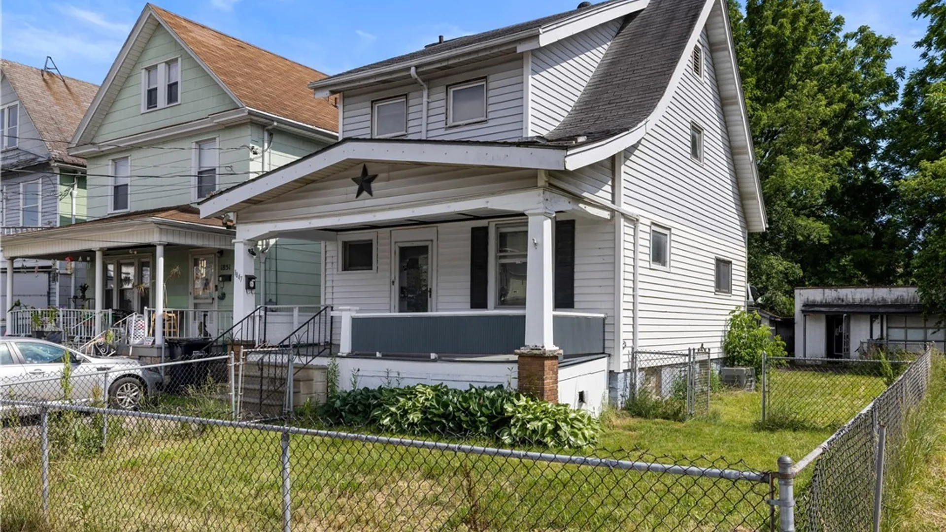Property at 1847 Weston Avenue, Niagara Falls, NY 14305 2