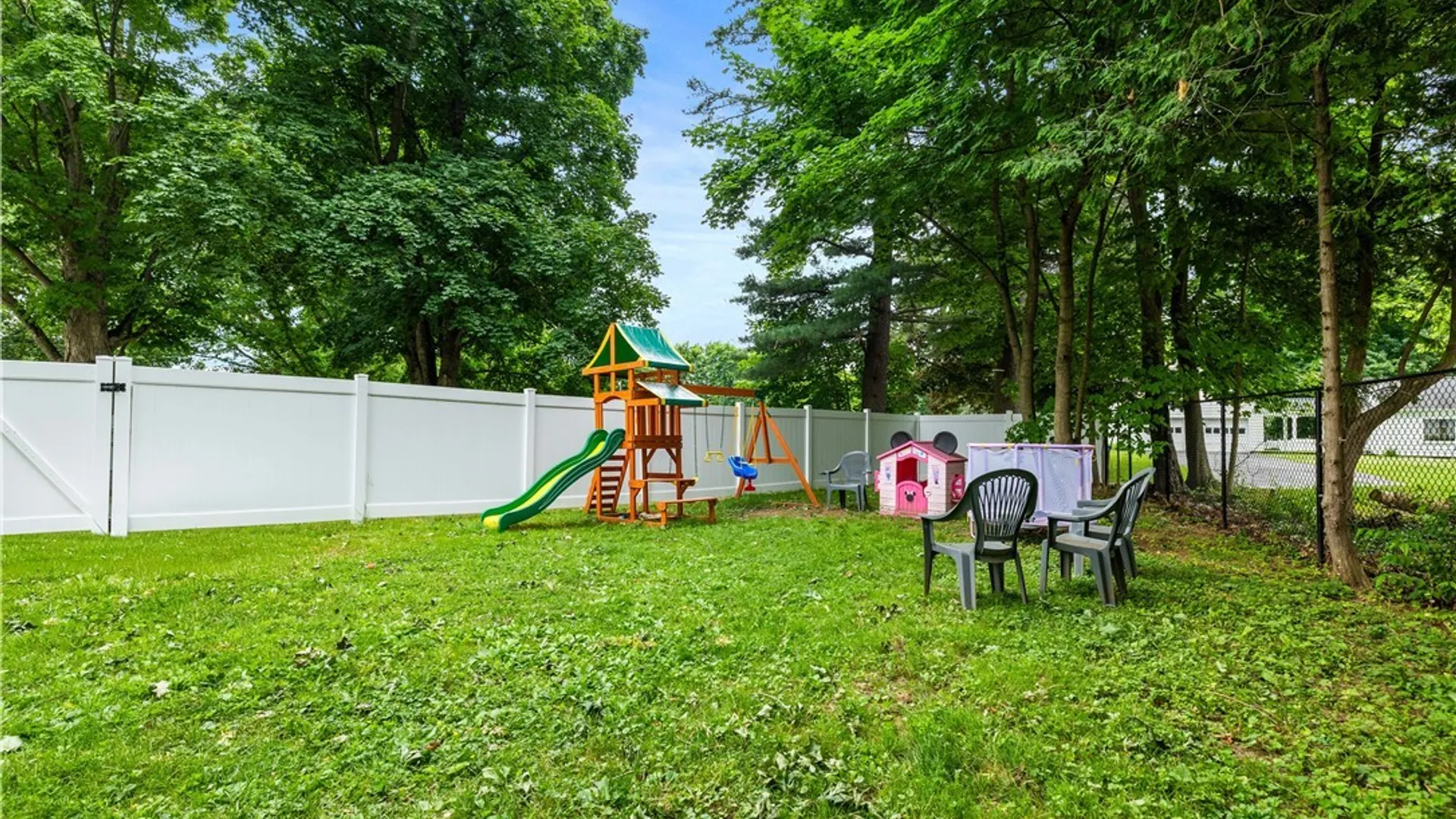 Property at 10 Bedford Drive, Whitestown, NY 13492 28