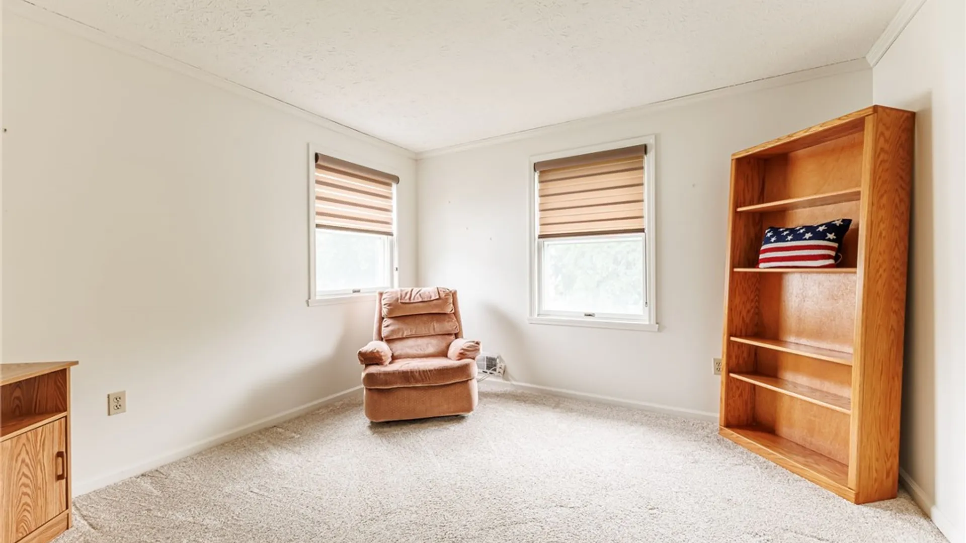 Property at 17 Sungrove Lane, Gates, NY 14624 15