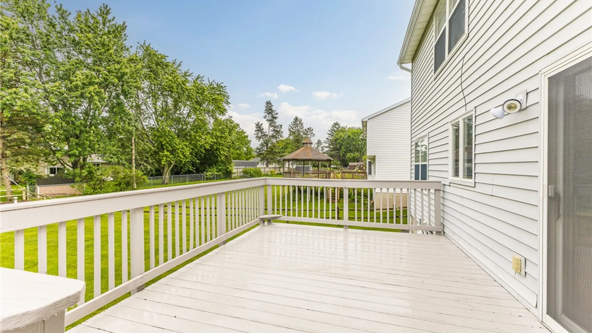 Property at 17 Sungrove Lane, Gates, NY 14624 21