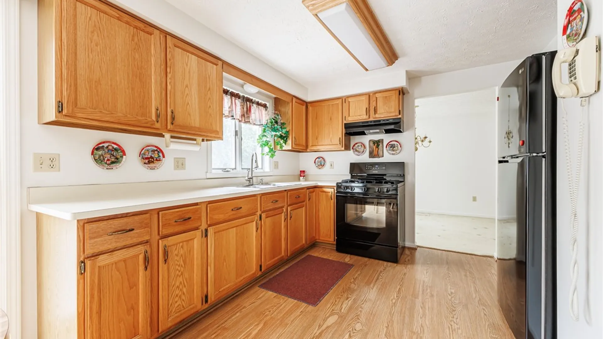 Property at 17 Sungrove Lane, Gates, NY 14624 9