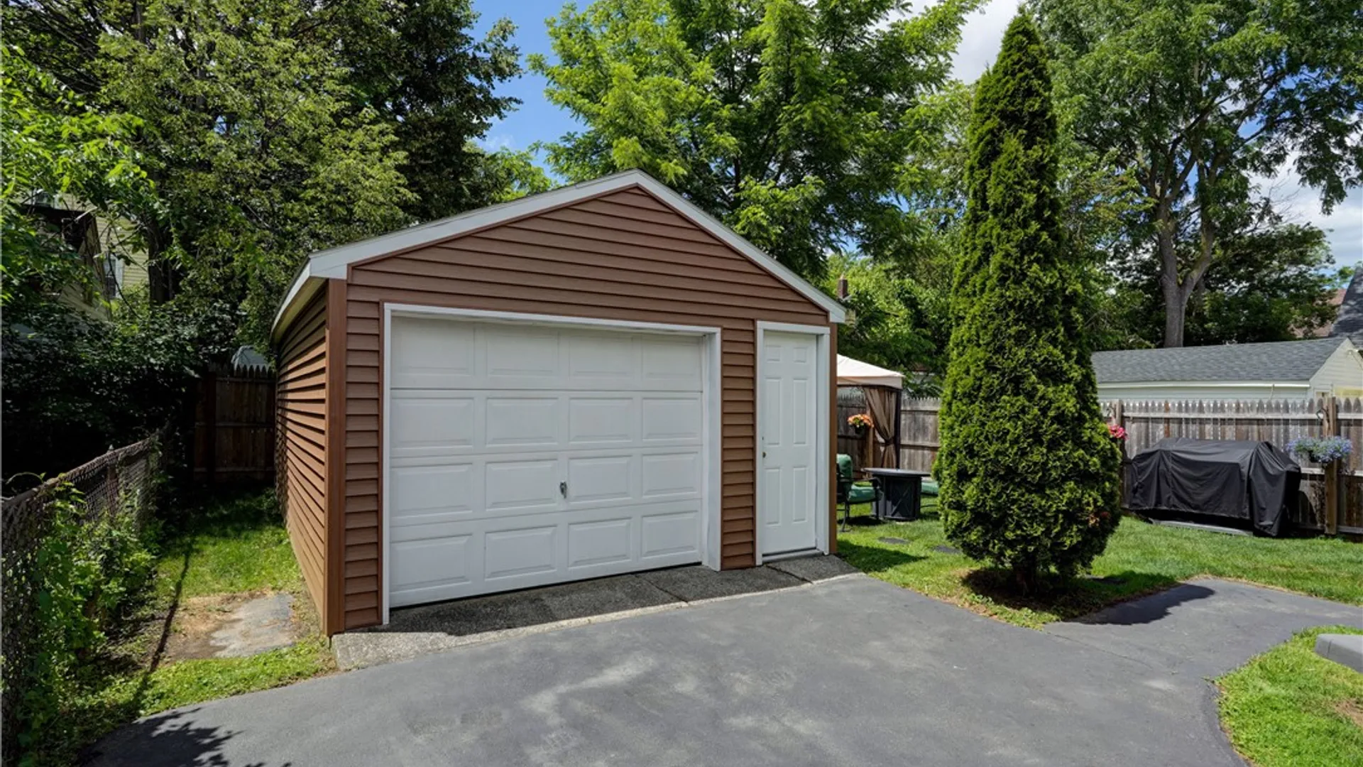 Property at 227 Hillcrest St, Rochester, NY 14609 28