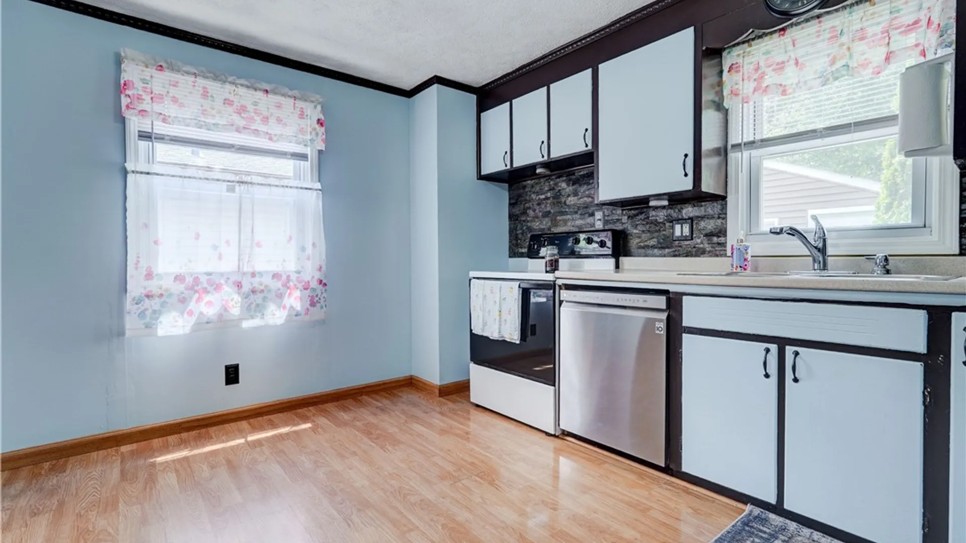 Property at 227 Hillcrest St, Rochester, NY 14609 9