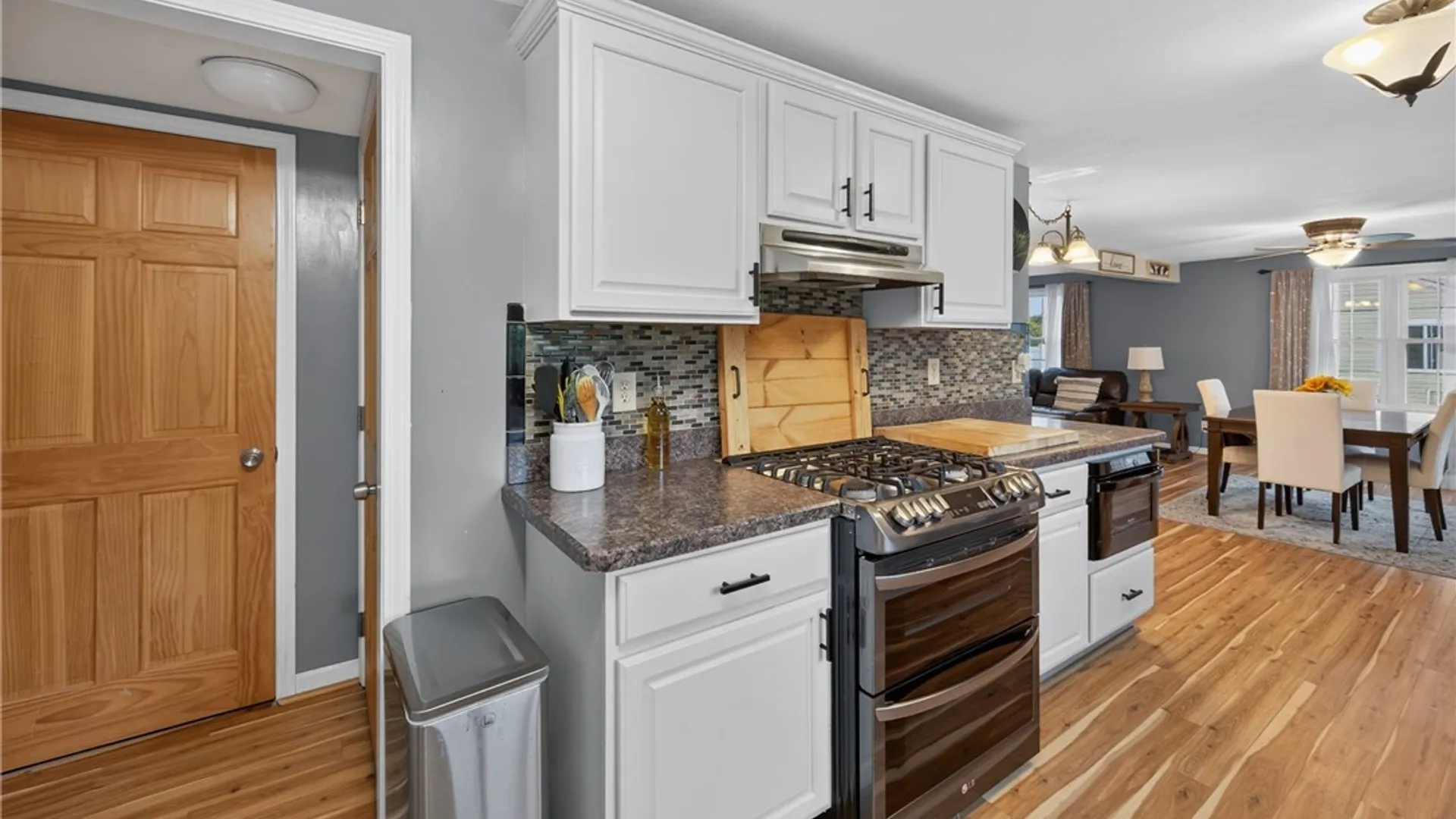 Property at 5571 Louis Avenue, Cicero, NY 13029 10