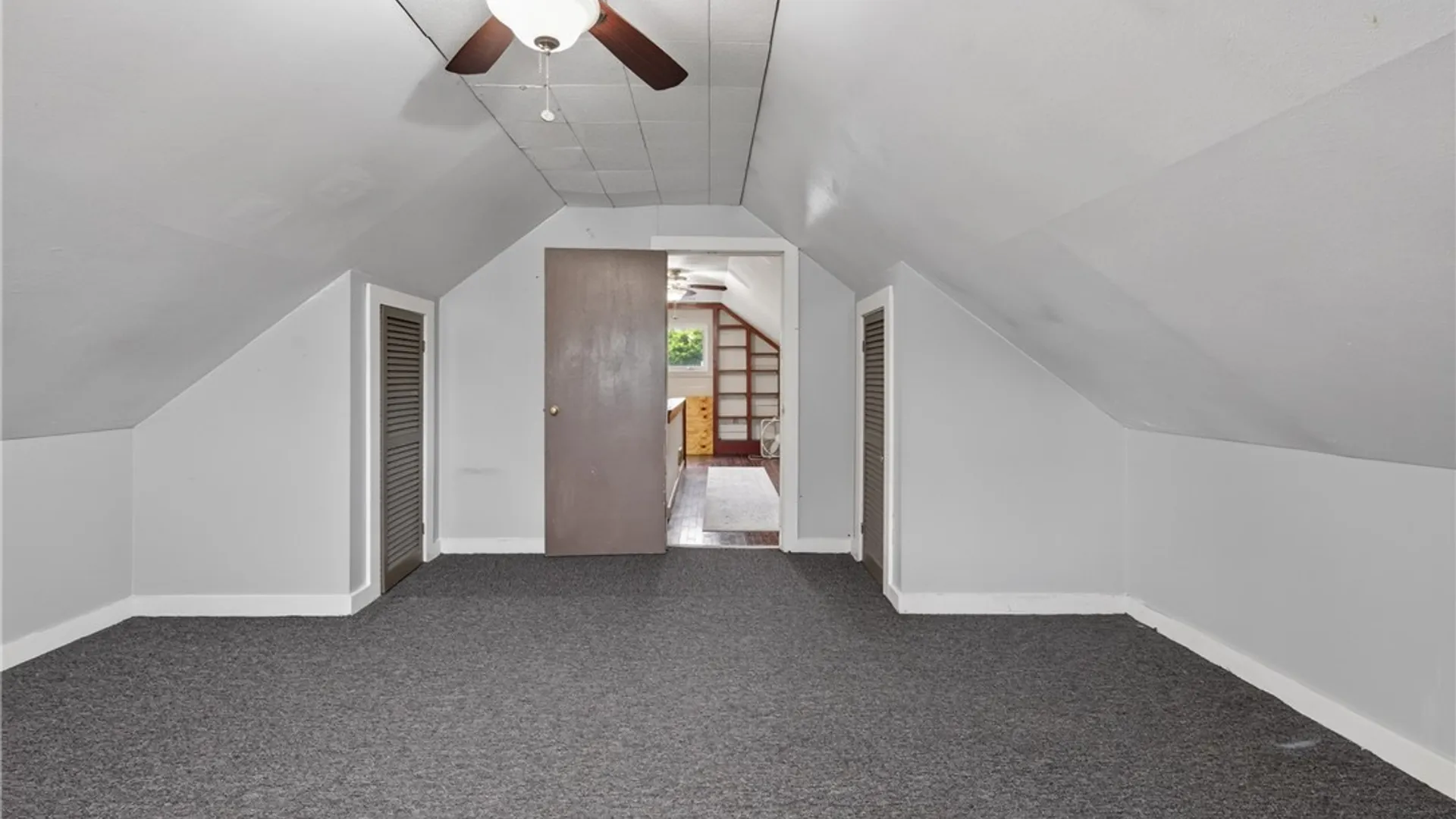 Property at 5571 Louis Avenue, Cicero, NY 13029 27