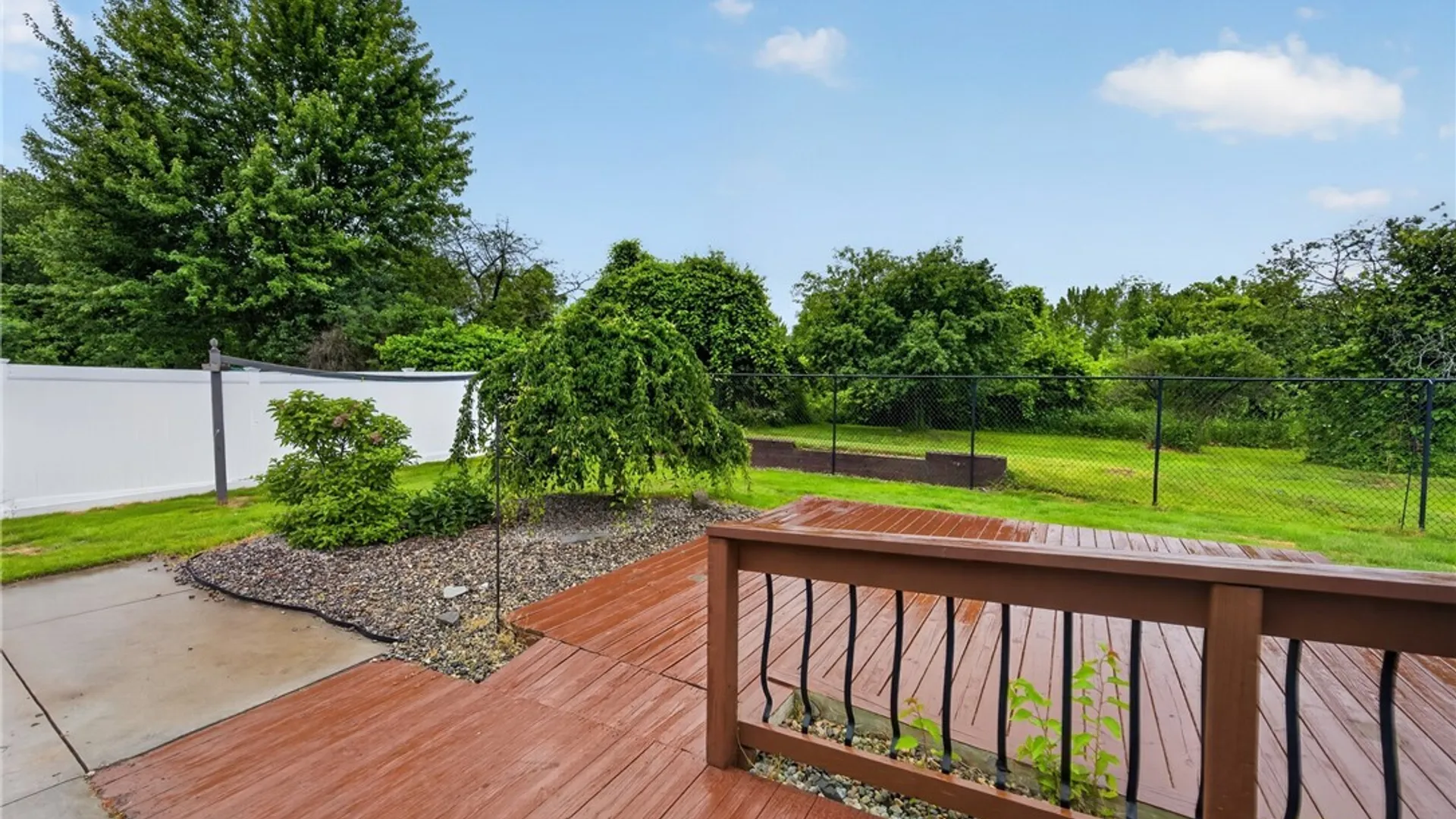 Property at 5571 Louis Avenue, Cicero, NY 13029 42