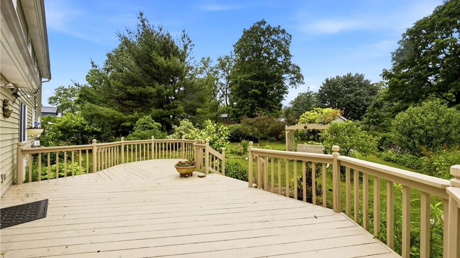 Property at 38 Sherburn Drive, Hamburg, NY 14075 33