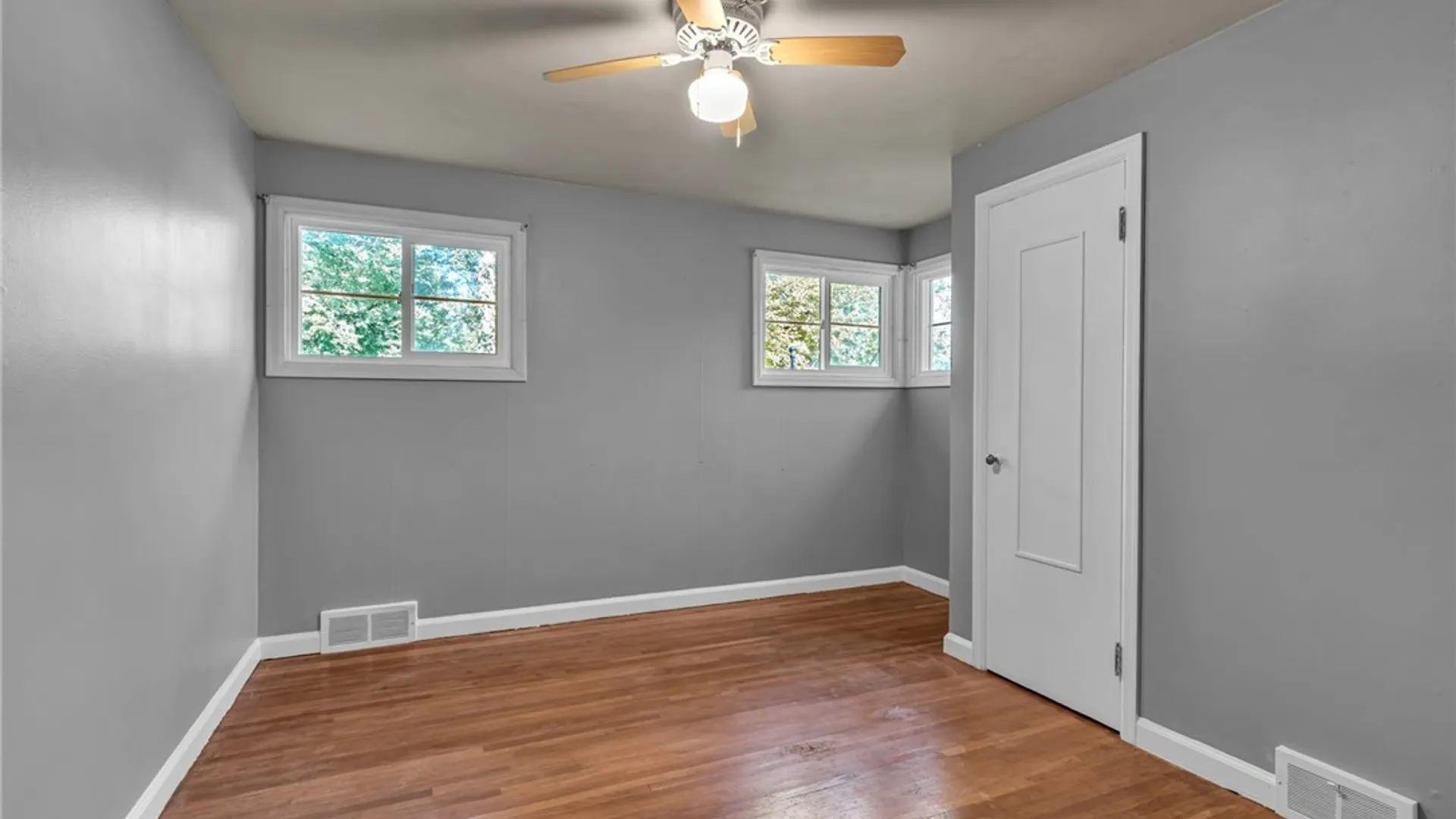 Property at 271 Getzville Road, Amherst, NY 14226 23