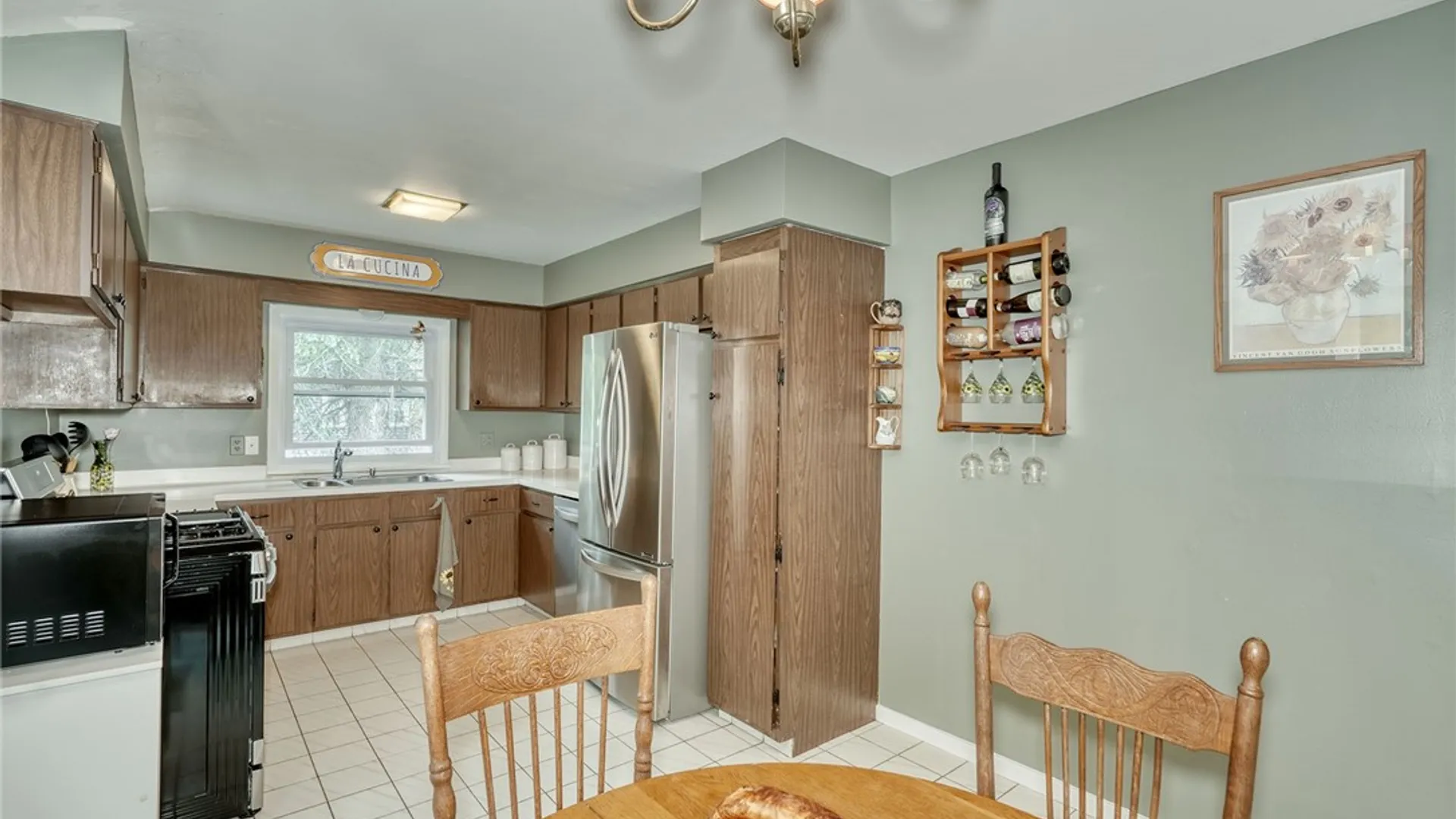 Property at 16 Red Barn Cir Circle, Perinton, NY 14534 4