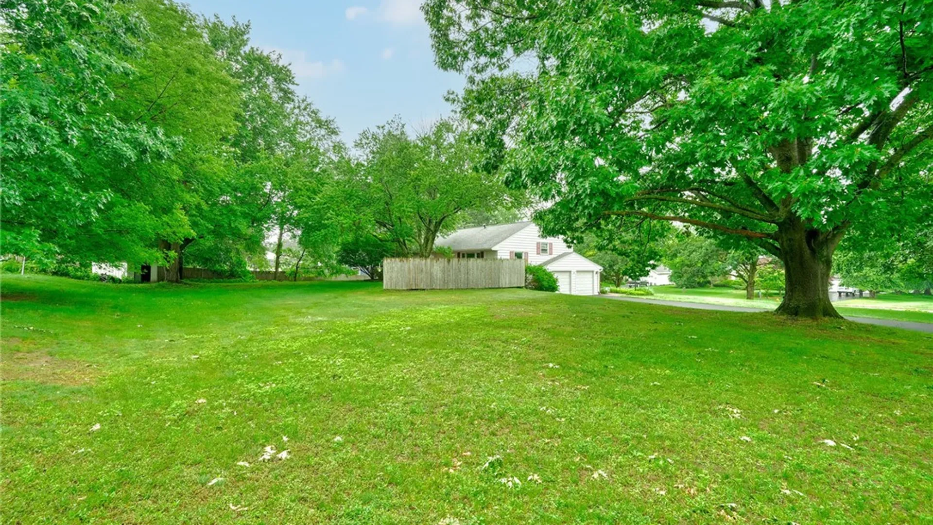 Property at 16 Red Barn Cir Circle, Perinton, NY 14534 43