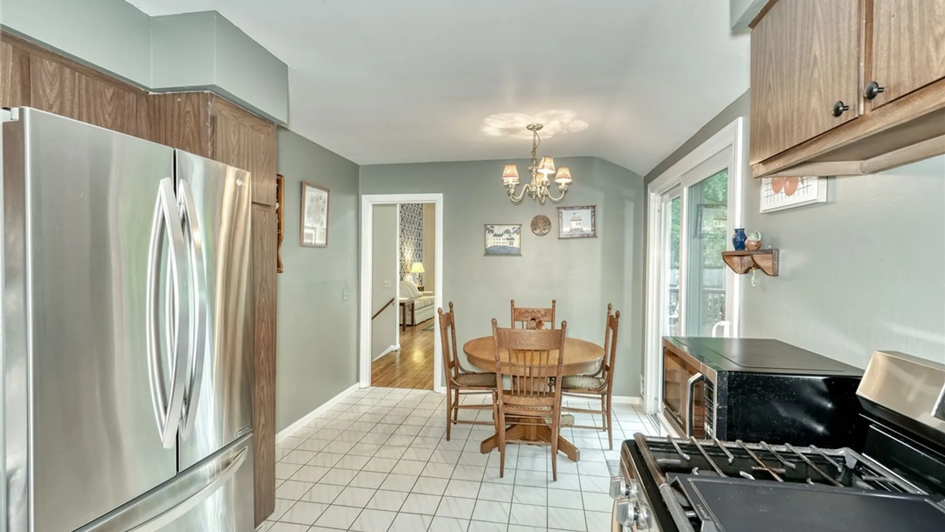 Property at 16 Red Barn Cir Circle, Perinton, NY 14534 9