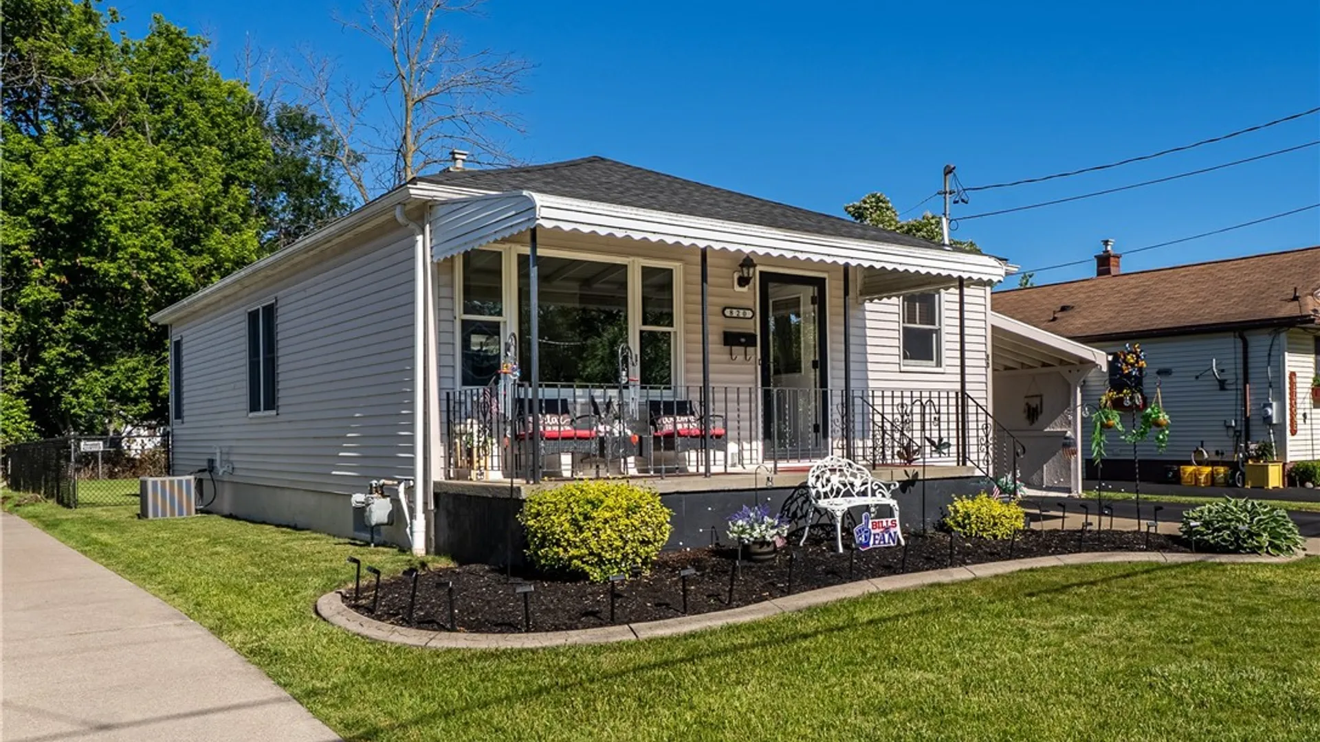 Property at 820 93rd Street, Niagara Falls, NY 14304 2
