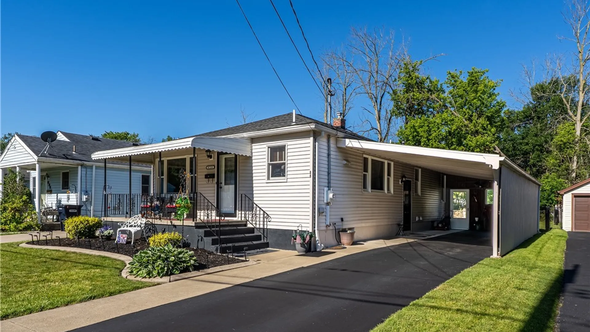 Property at 820 93rd Street, Niagara Falls, NY 14304 3