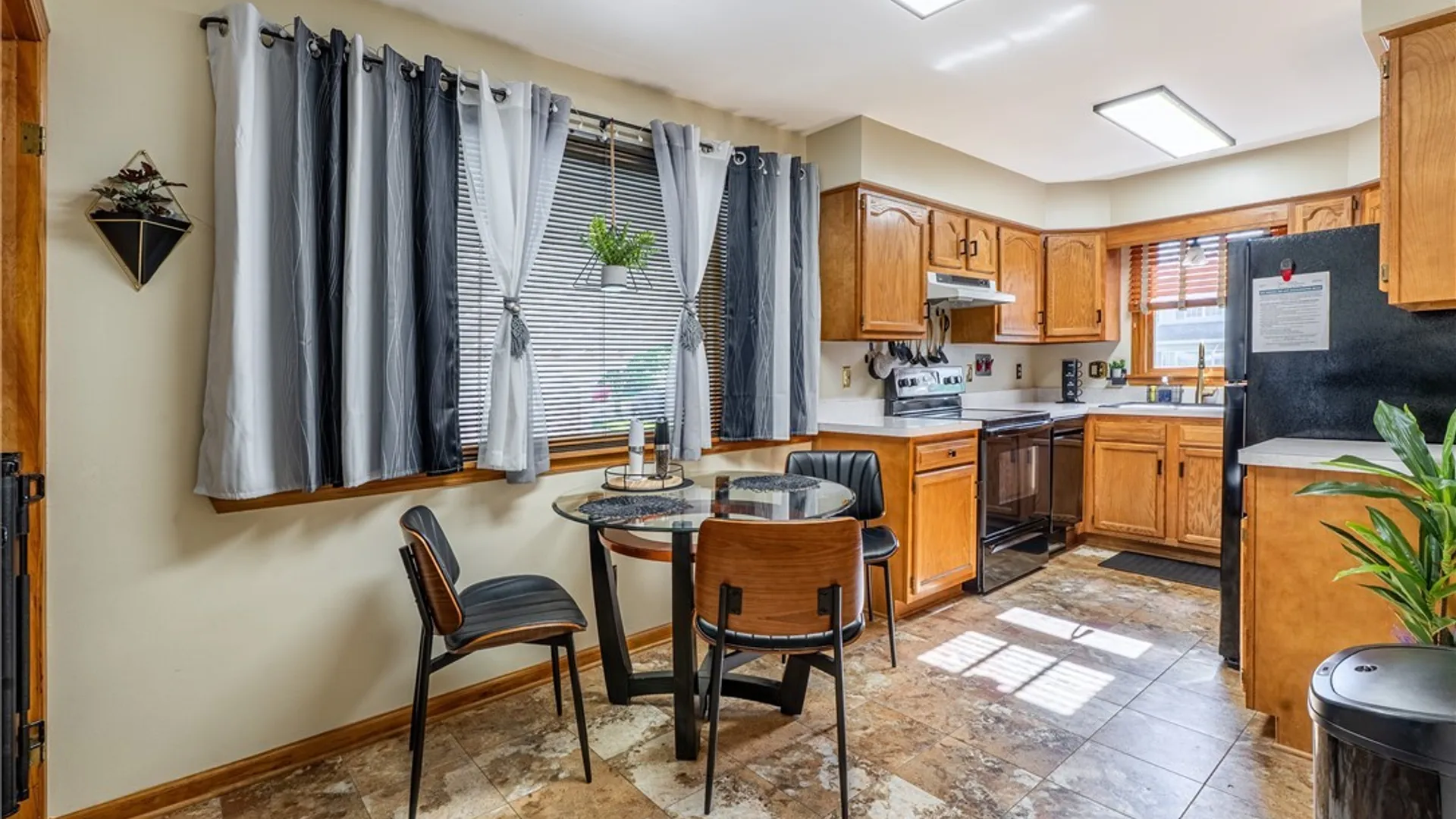 Property at 820 93rd Street, Niagara Falls, NY 14304 4