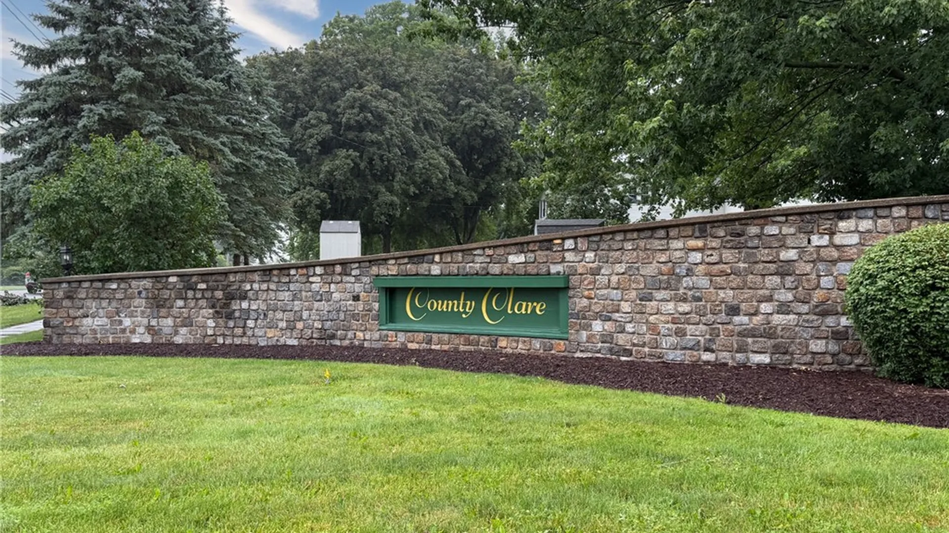Property at 25 County Clare Crescent, Perinton, NY 14450 28