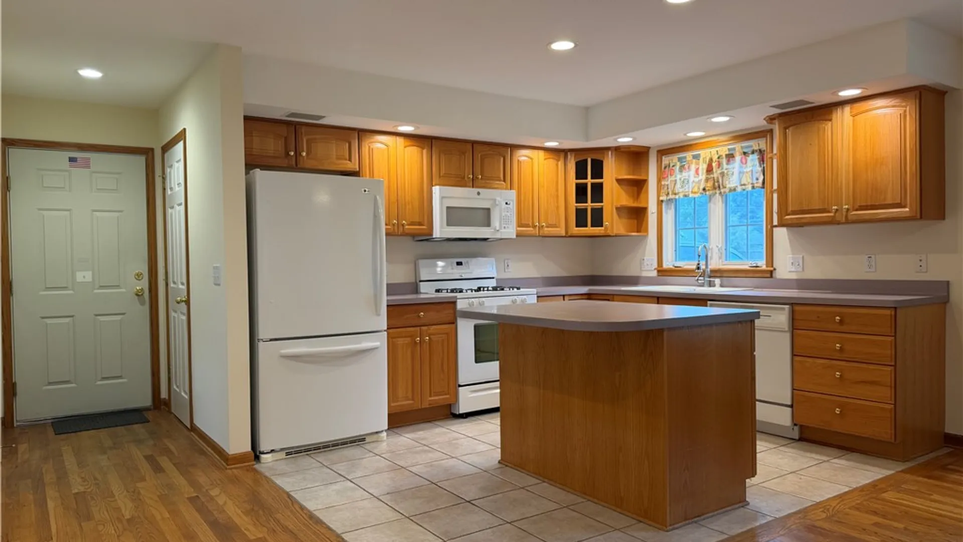 Property at 598 Paul Rd, Chili, NY 14624 11