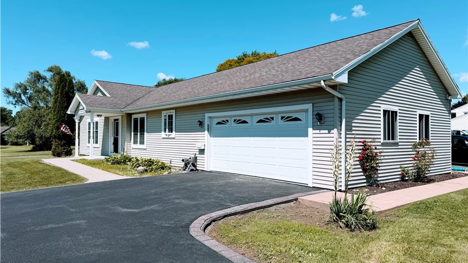 Property at 598 Paul Rd, Chili, NY 14624 2