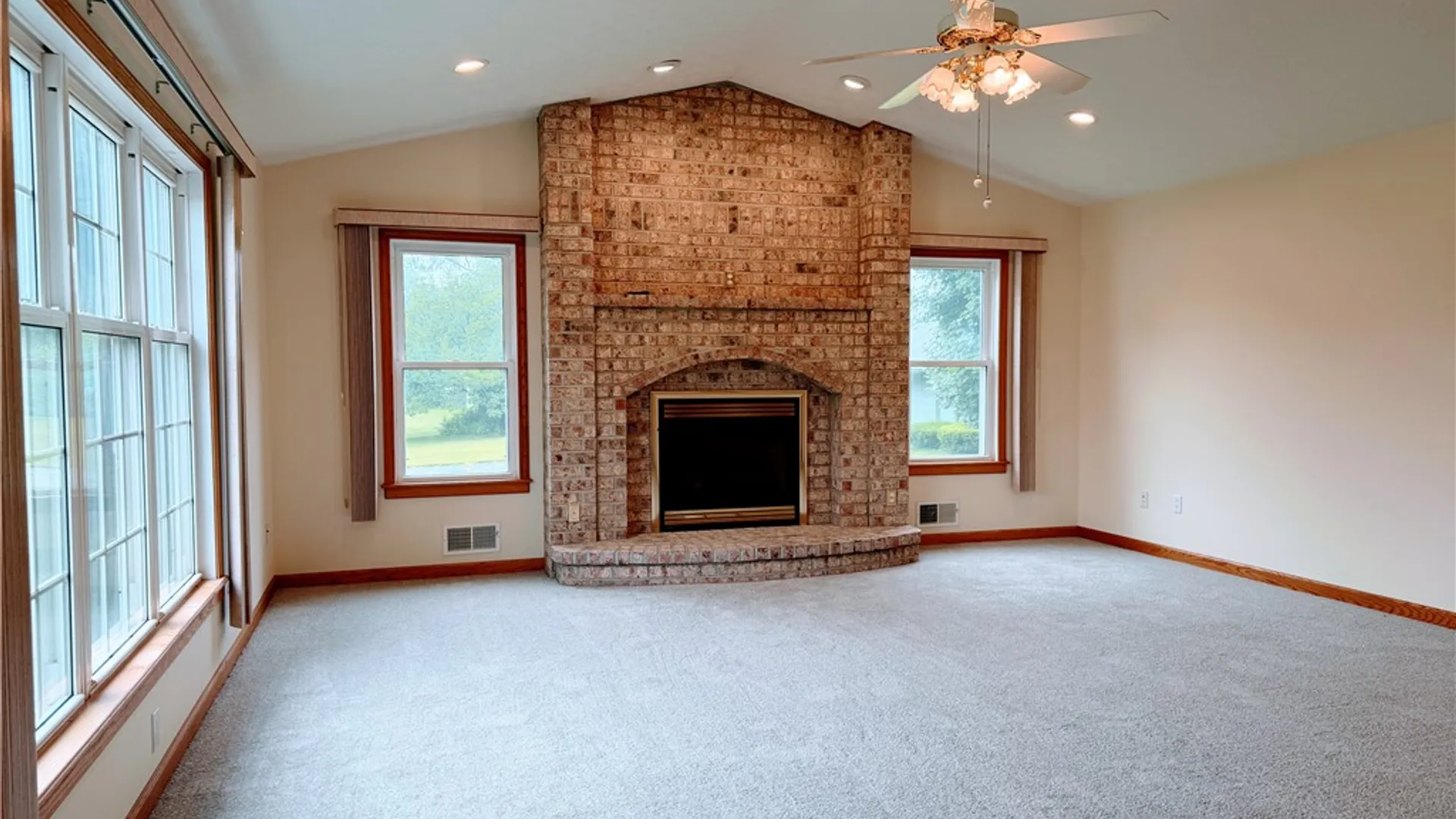 Property at 598 Paul Rd, Chili, NY 14624 7