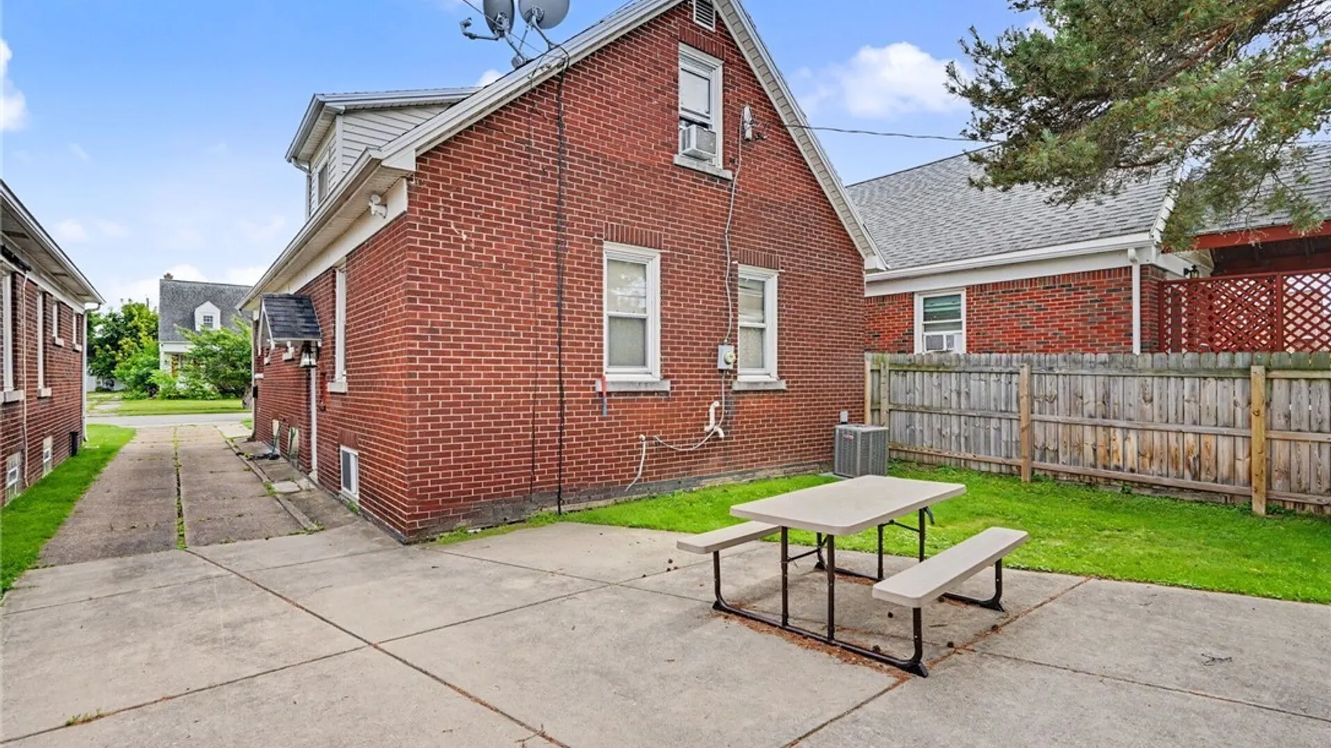 Property at 106 Palm Street, Lackawanna, NY 14218 5