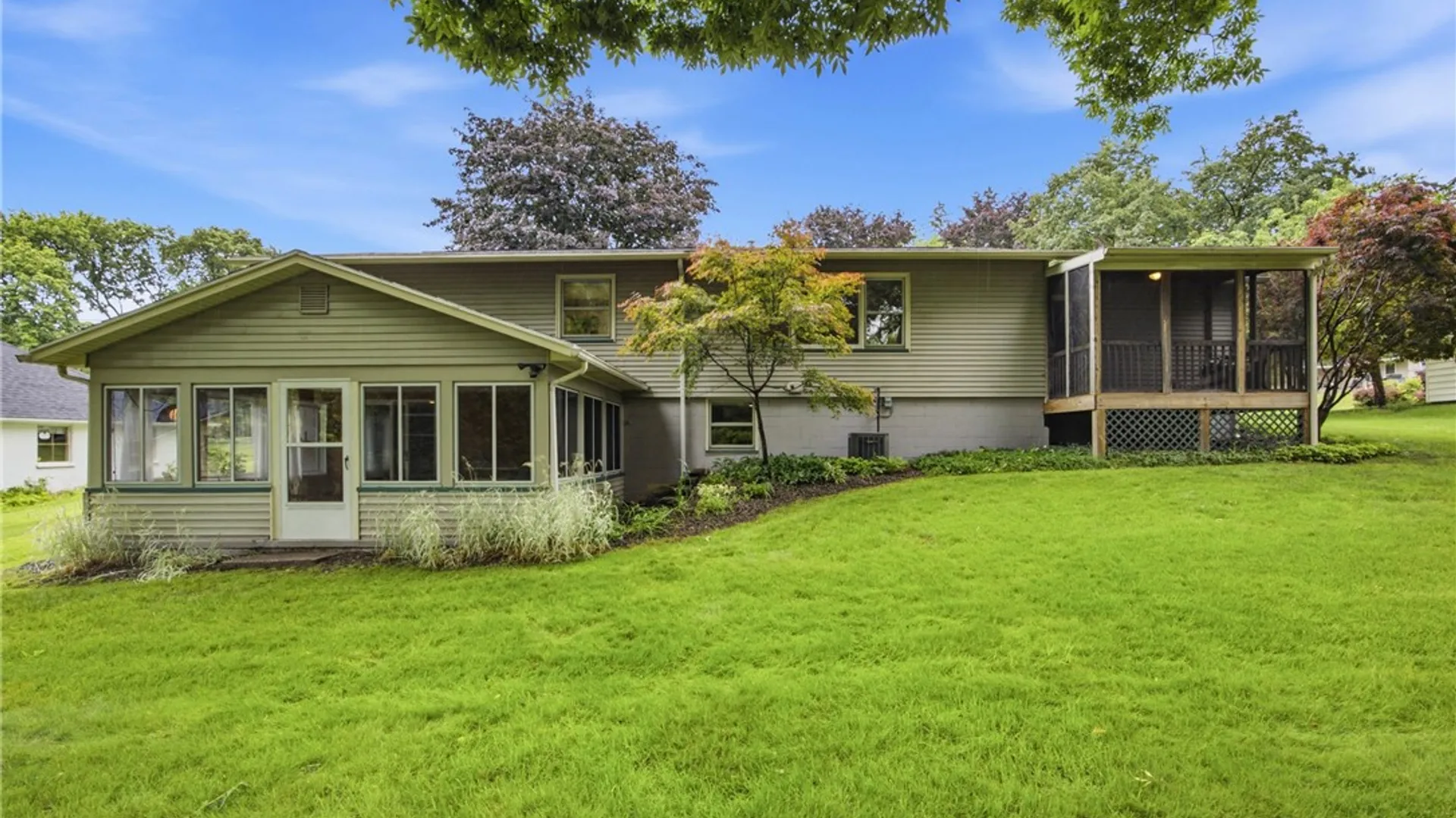 Property at 435 Whipple Lane, Irondequoit, NY 14622 11