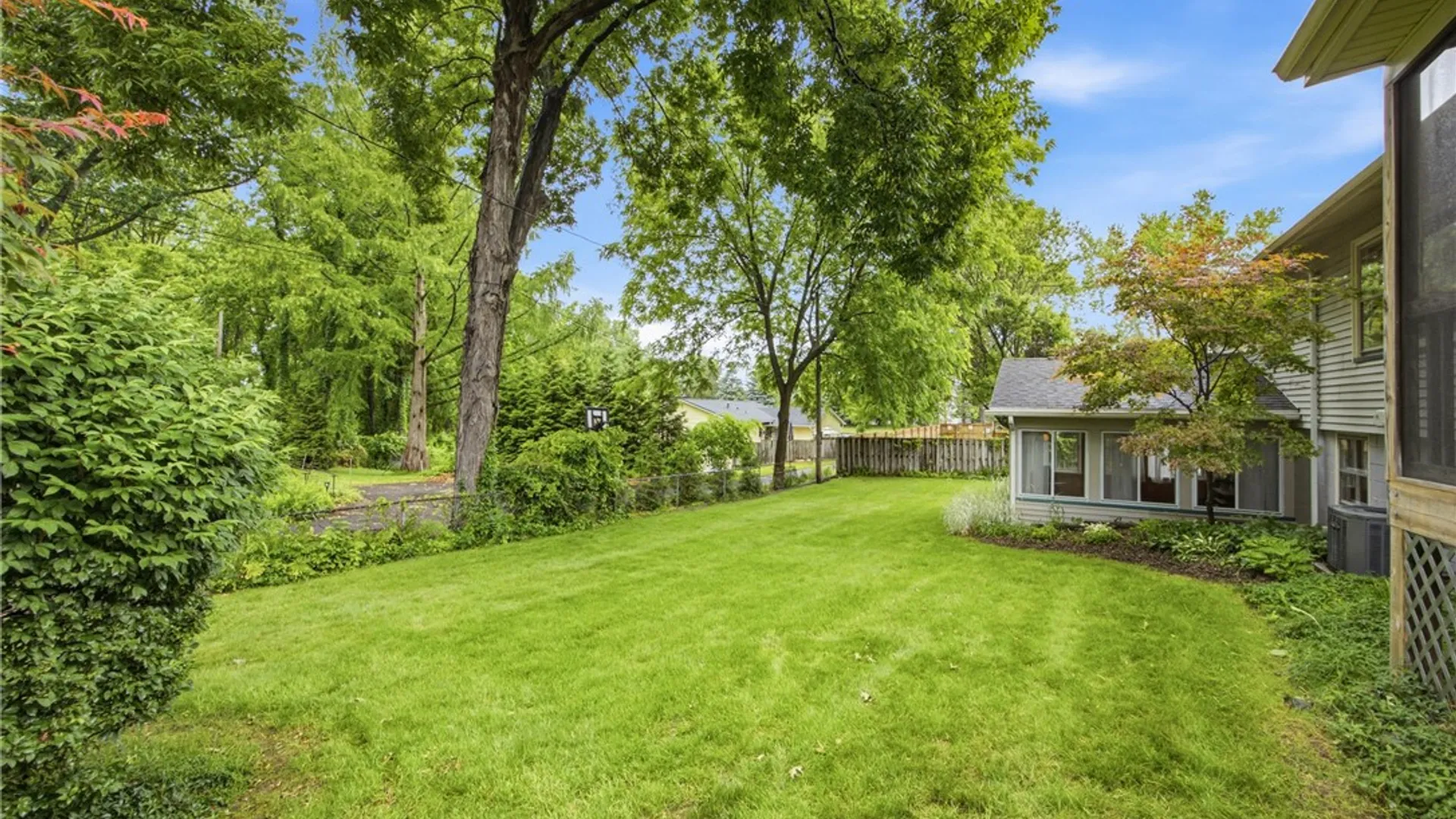 Property at 435 Whipple Lane, Irondequoit, NY 14622 13