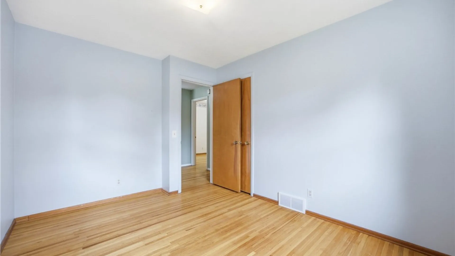 Property at 435 Whipple Lane, Irondequoit, NY 14622 16