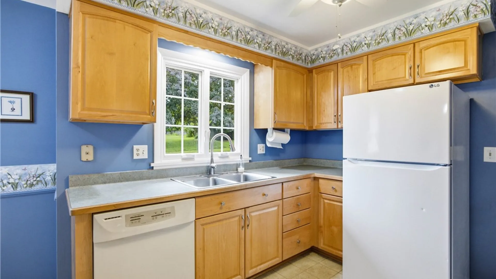 Property at 435 Whipple Lane, Irondequoit, NY 14622 22