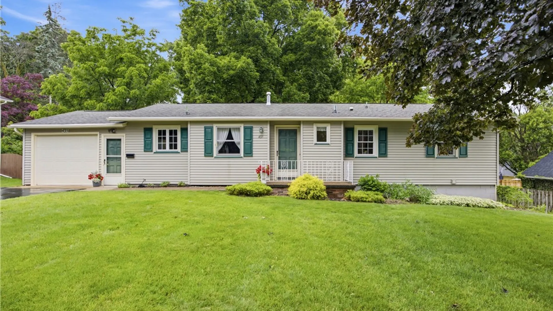 Property at 435 Whipple Lane, Irondequoit, NY 14622 41