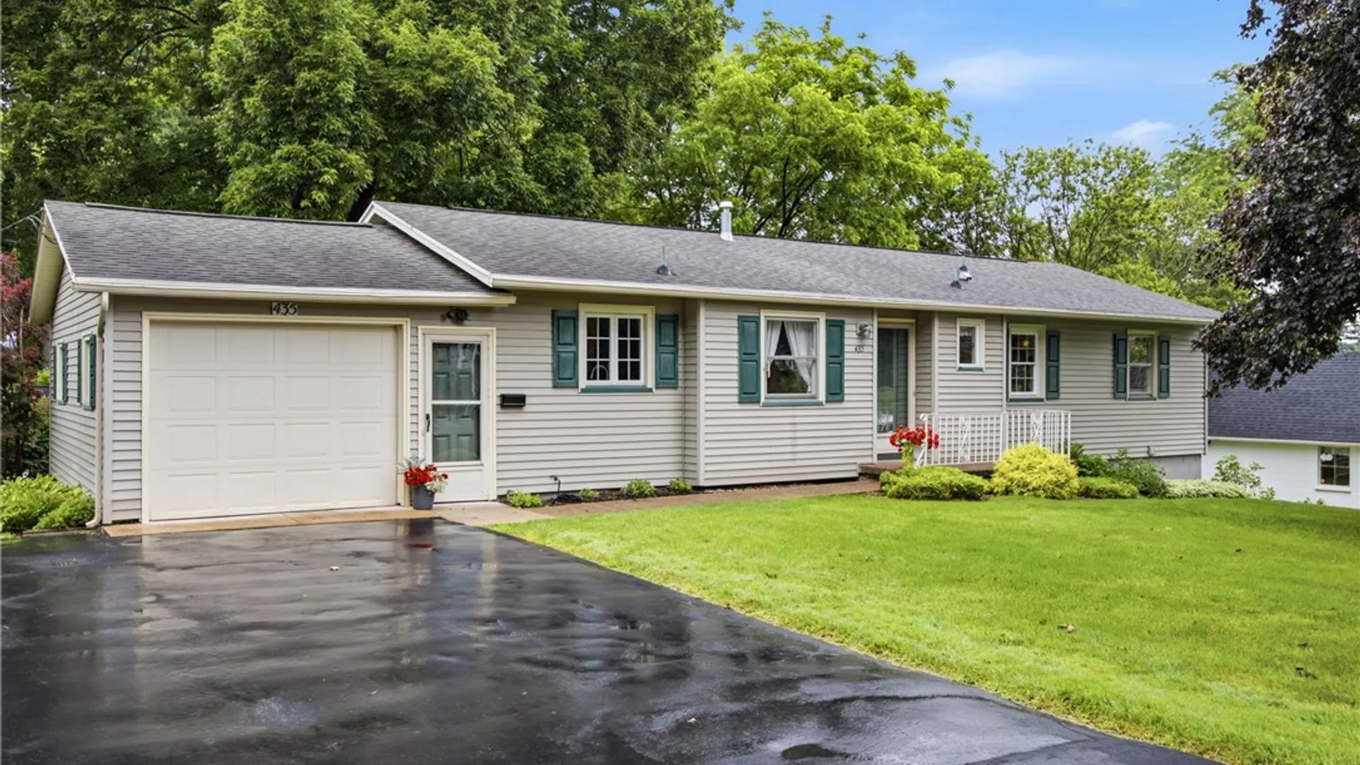 Property at 435 Whipple Lane, Irondequoit, NY 14622 42