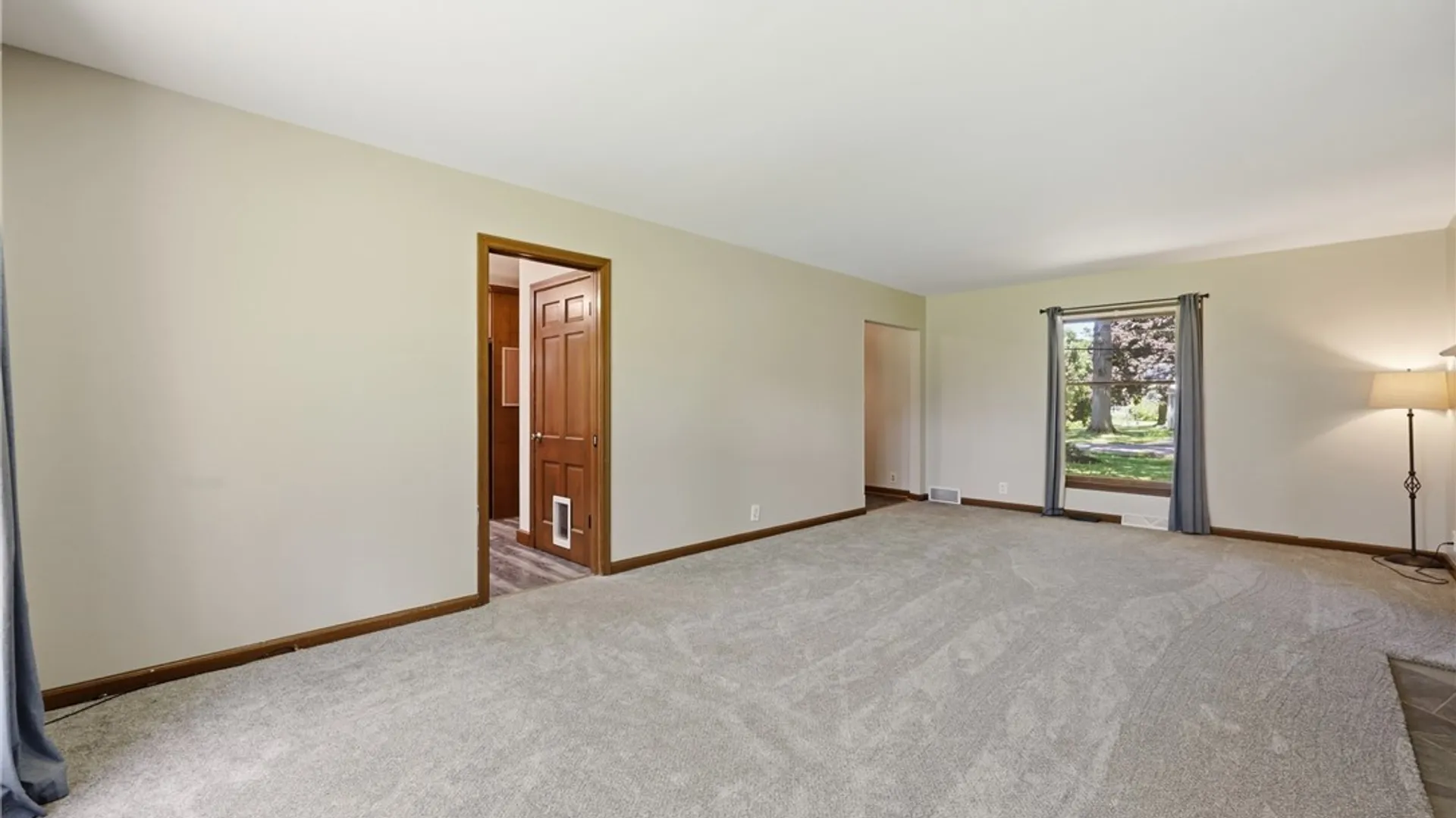 Property at 3605 Bonnie Lane, Hamburg, NY 14075 15