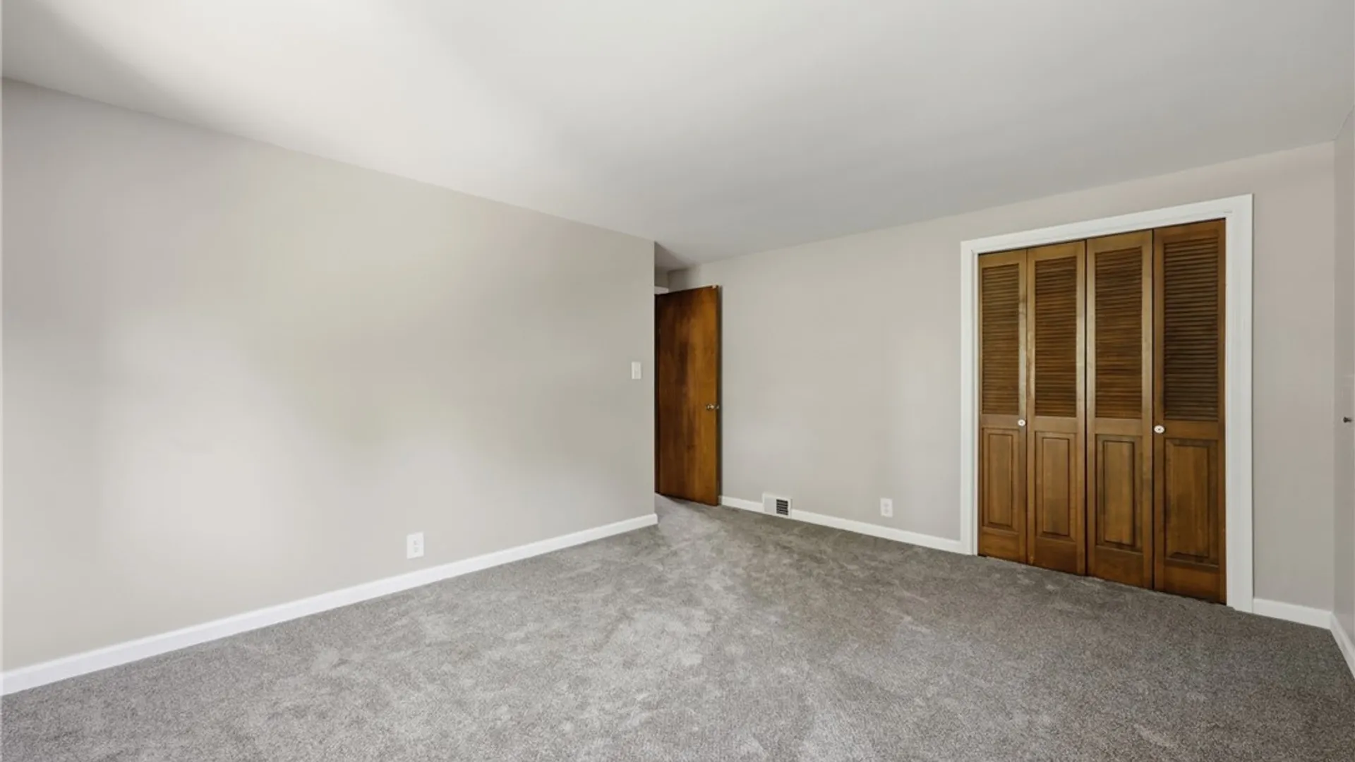 Property at 3605 Bonnie Lane, Hamburg, NY 14075 29