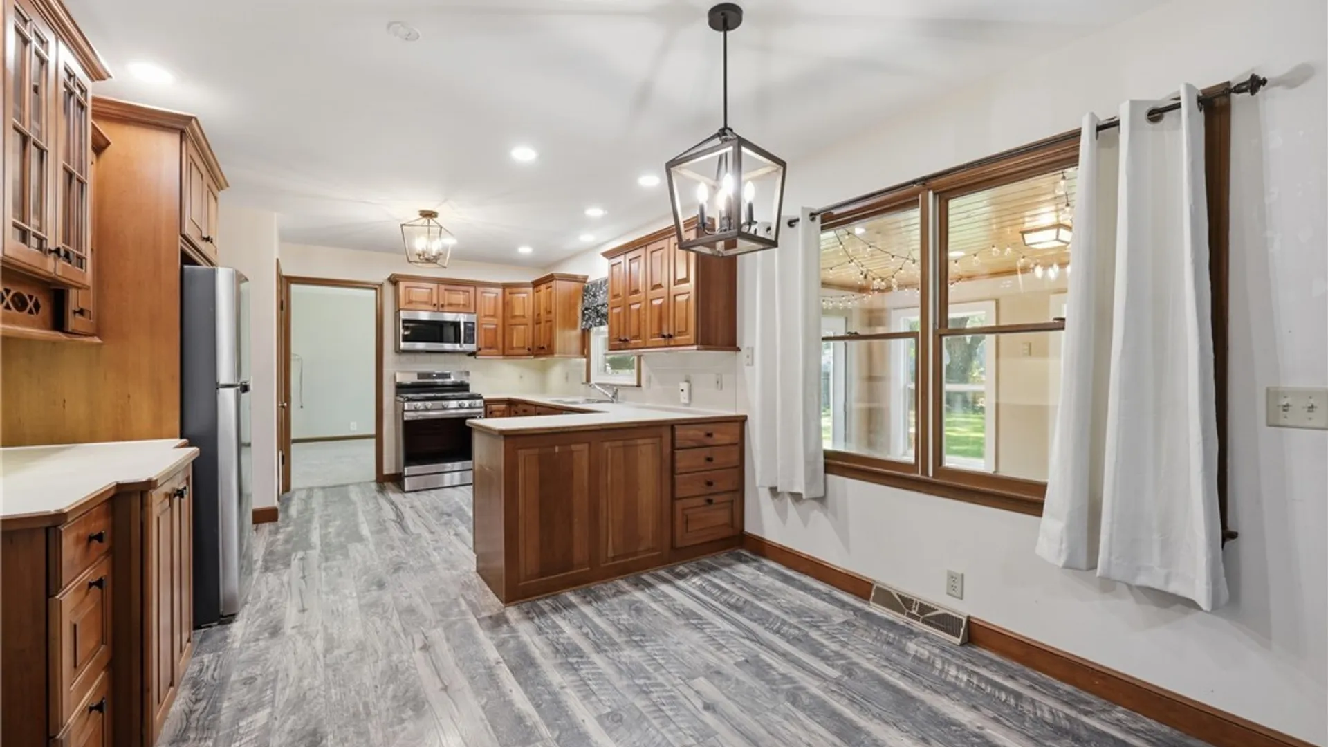 Property at 3605 Bonnie Lane, Hamburg, NY 14075 4