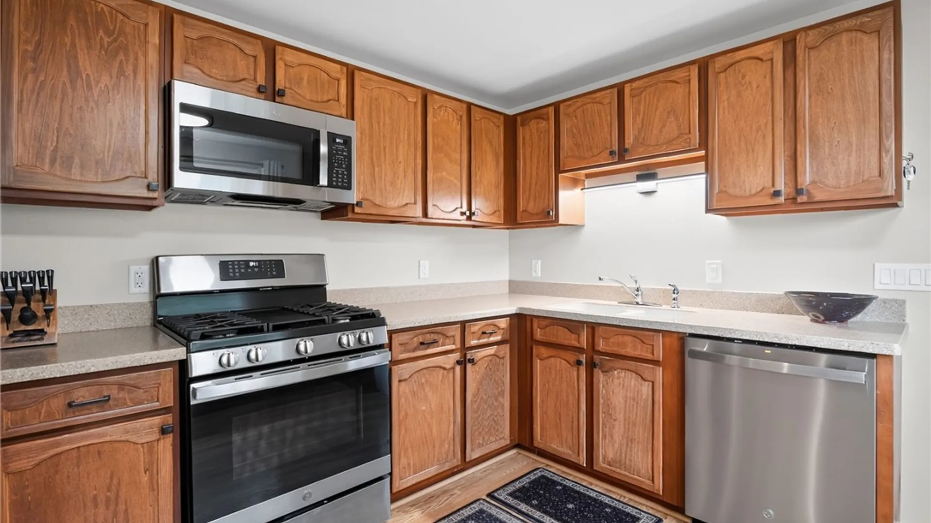 Property at 6 Gateway Road, Chili, NY 14624 15