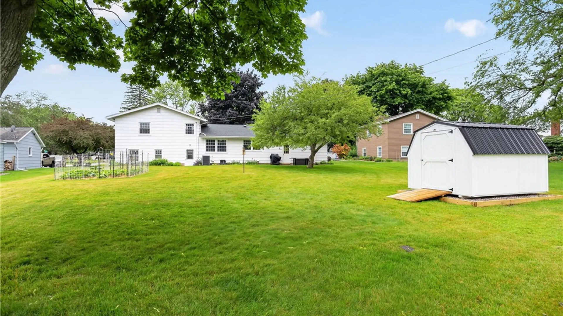 Property at 6 Gateway Road, Chili, NY 14624 45