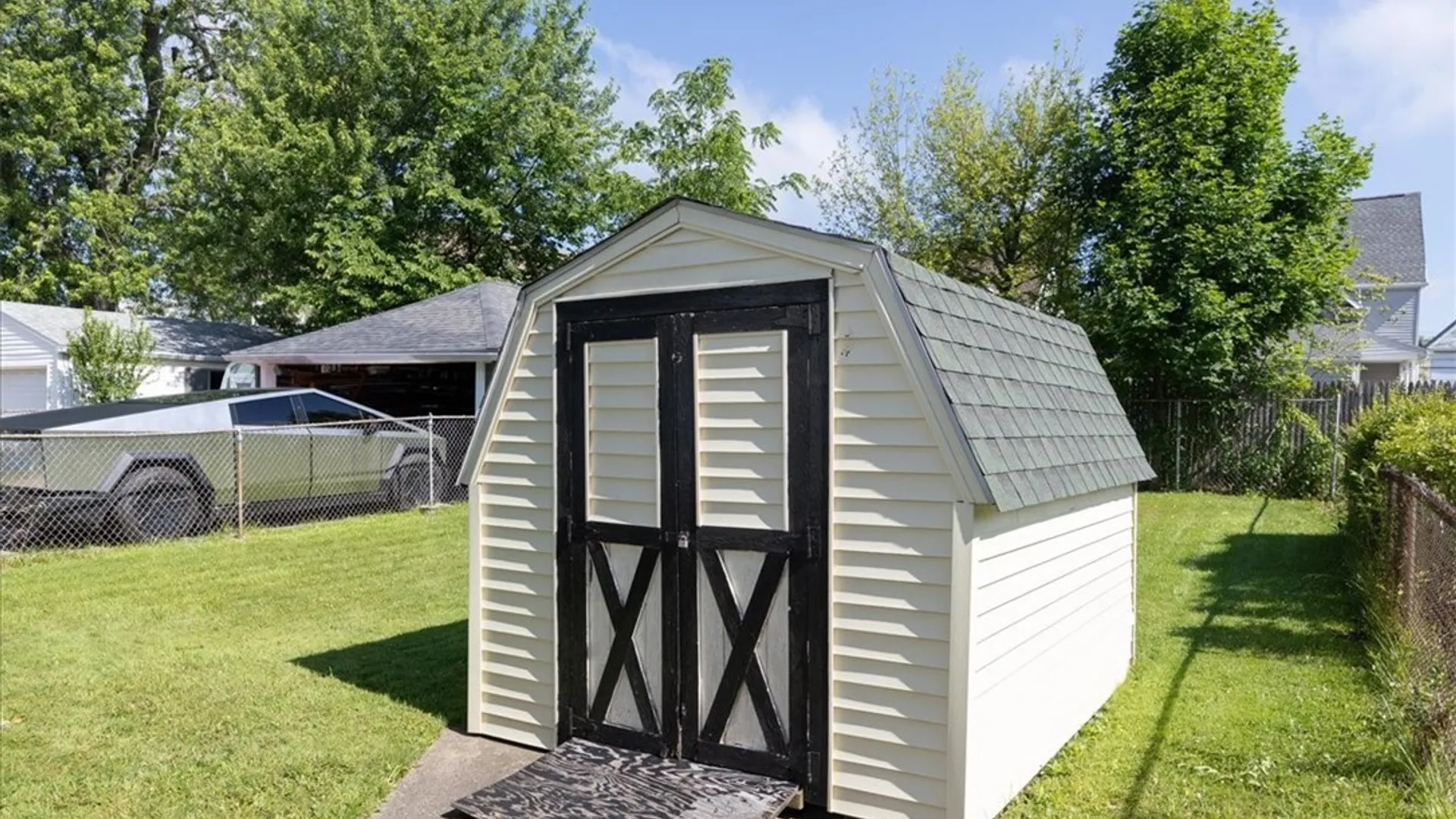 Property at 48 Whitfield Avenue, Buffalo, NY 14220 18