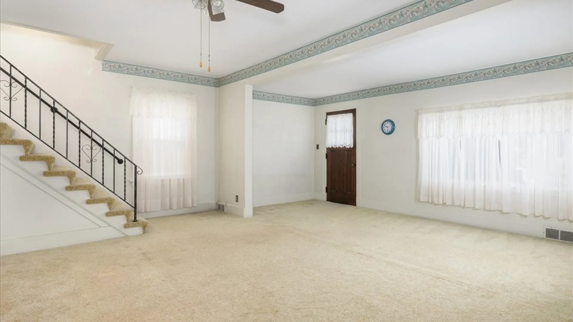 Property at 48 Whitfield Avenue, Buffalo, NY 14220 4