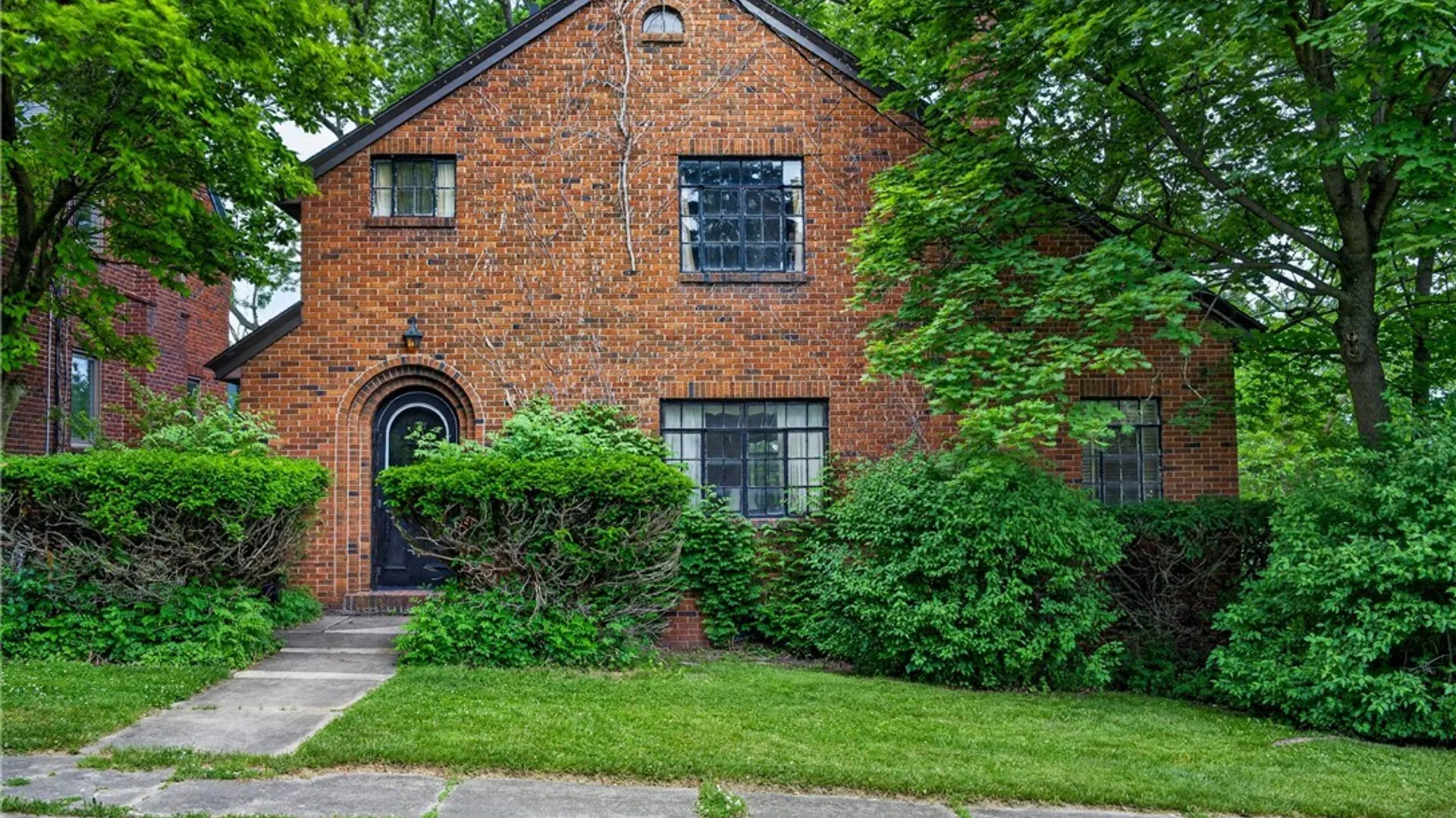 Property at 307 Demong Dr, Syracuse, NY 13214 3