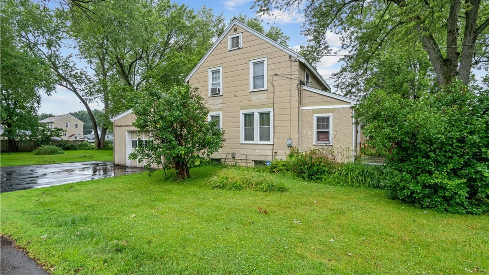 Property at 401 Richfield Boulevard, Salina, NY 13211 24