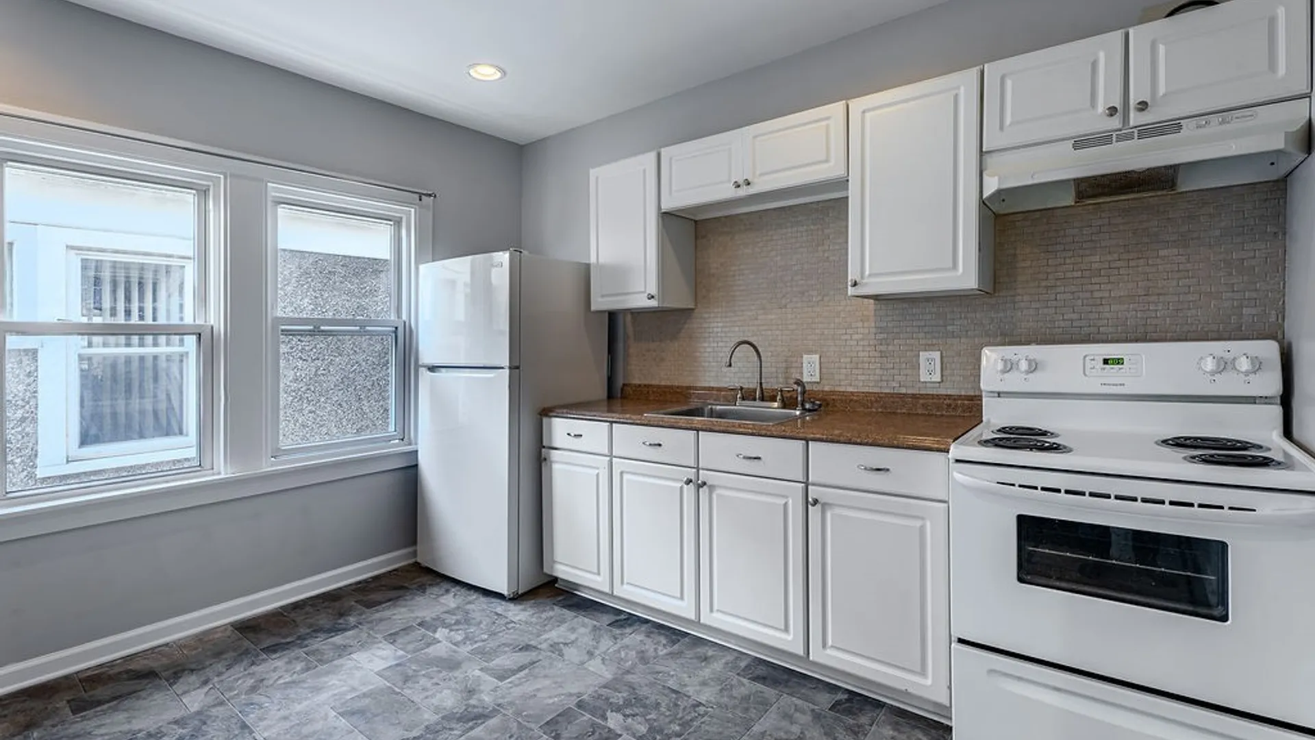 Property at 16 N Park Avenue, Buffalo, NY 14216 21