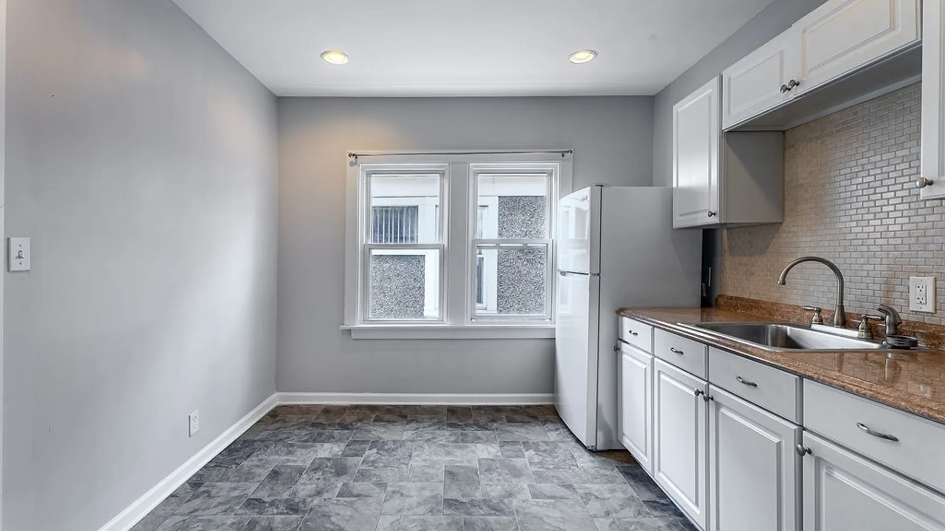 Property at 16 N Park Avenue, Buffalo, NY 14216 22