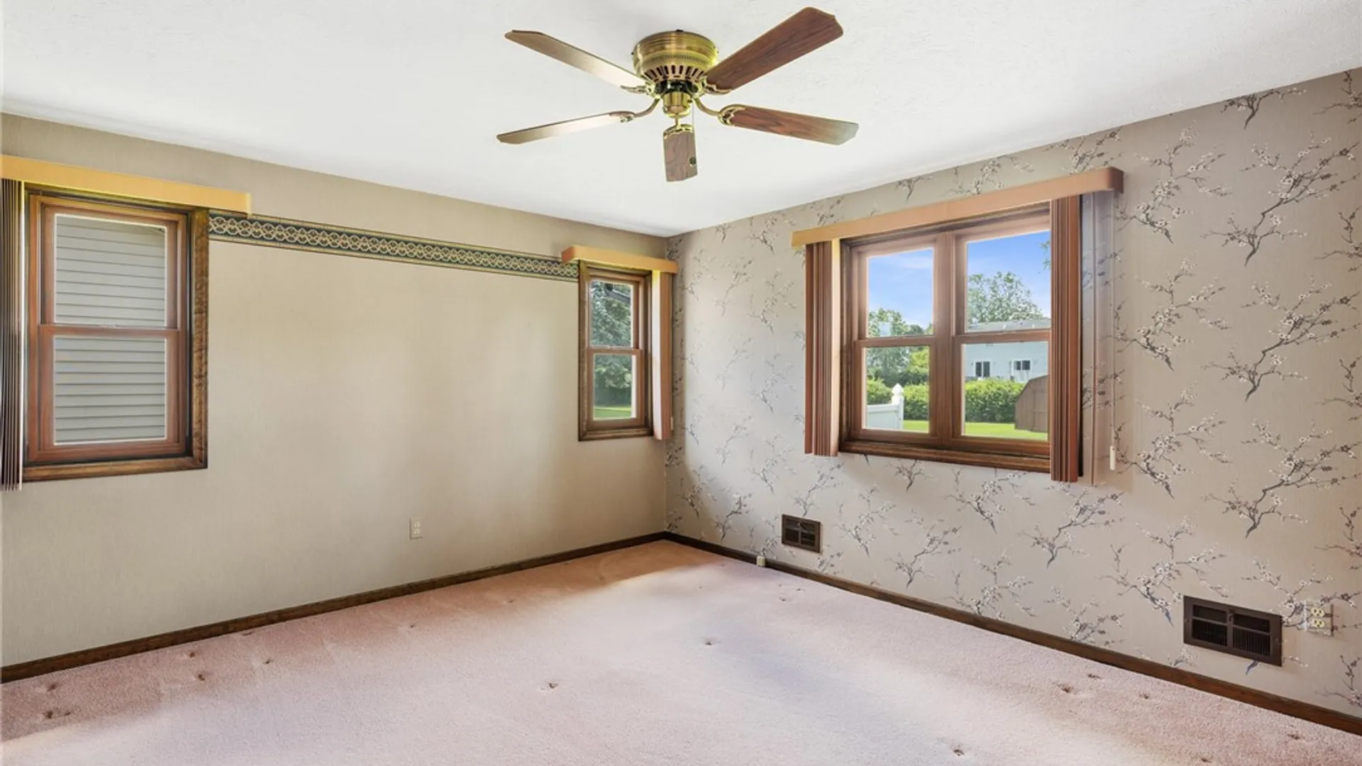 Property at 159 Applegrove Drive, Greece, NY 14612 16