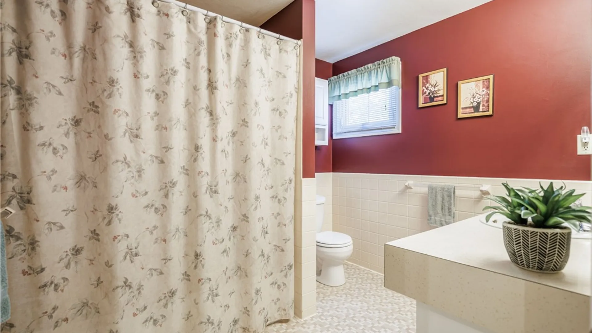 Property at 6 Von Deben Lane, Irondequoit, NY 14617 21