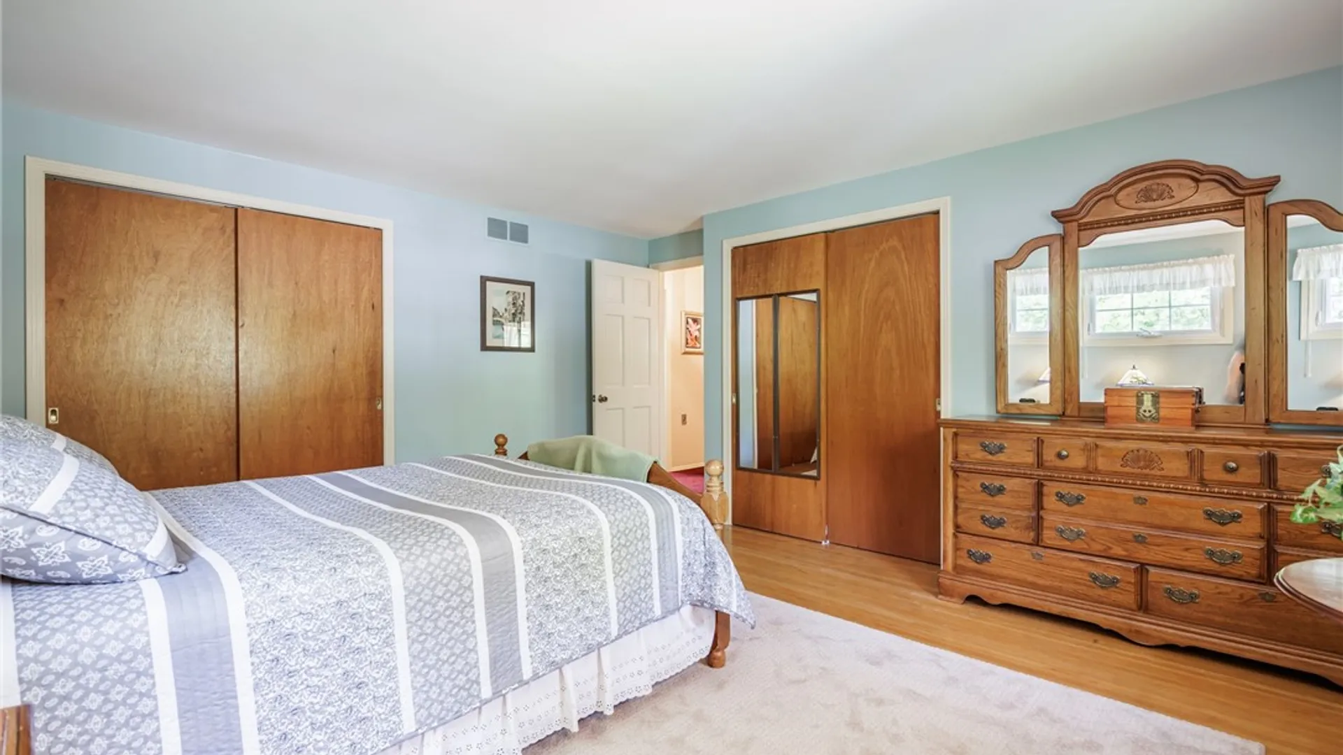 Property at 6 Von Deben Lane, Irondequoit, NY 14617 23