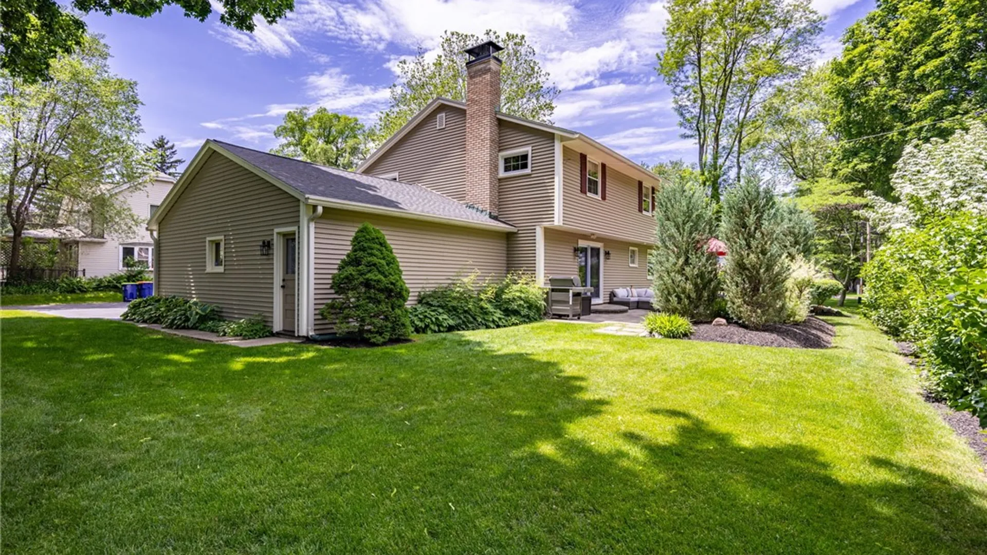 Property at 6 Von Deben Lane, Irondequoit, NY 14617 28