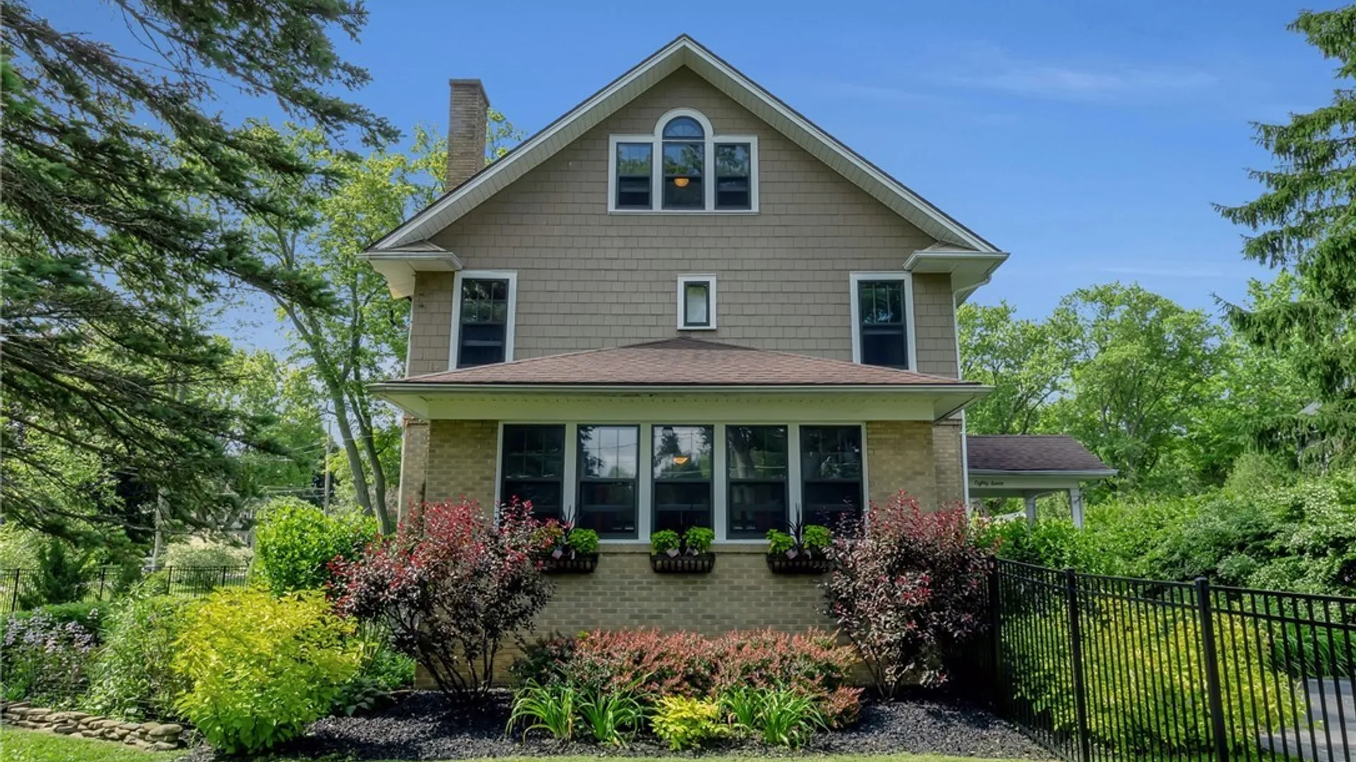 Property at 87 Newton Road, Hamburg, NY 14075 3