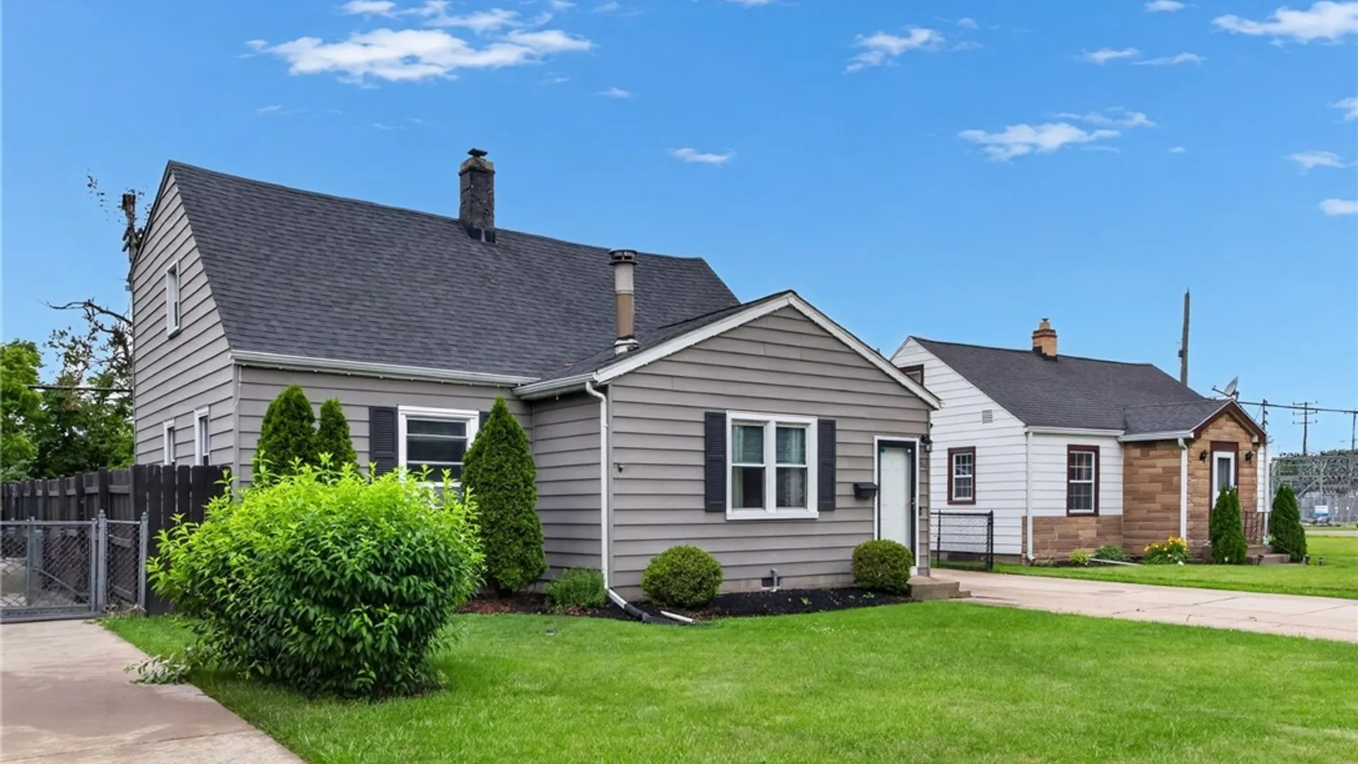 Property at 304 Vicksburg Avenue, Tonawanda, NY 14150 3