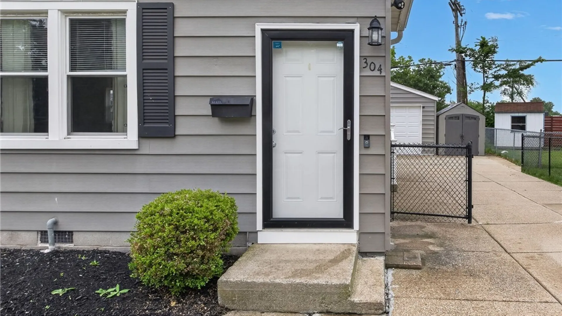 Property at 304 Vicksburg Avenue, Tonawanda, NY 14150 5