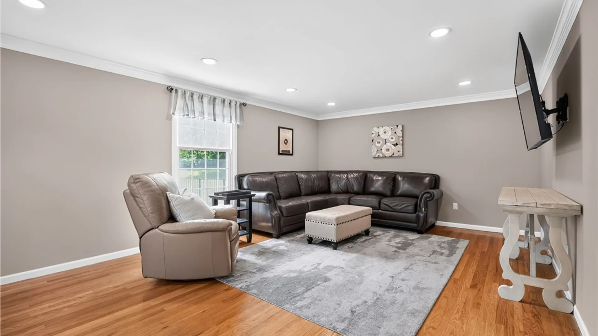 Property at 53 Old Forge Lane, Pittsford, NY 14534 4